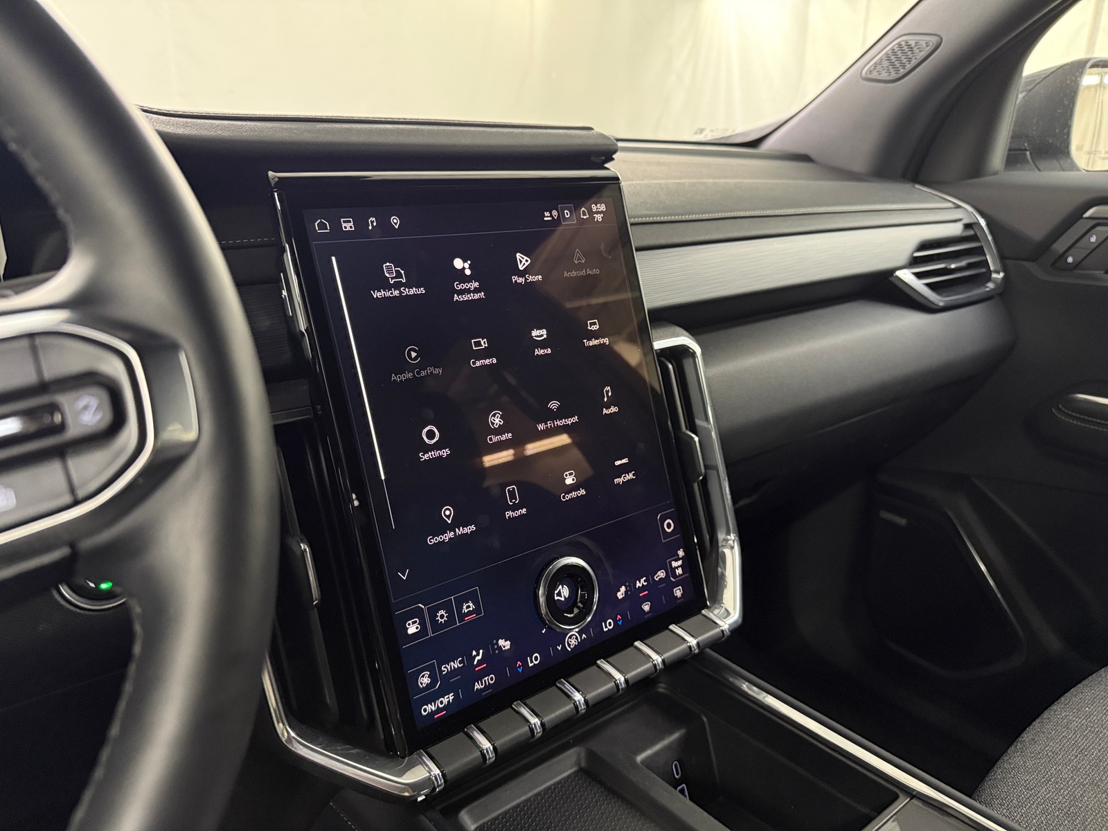 Thumbnail: 2025 GMC Acadia - 4