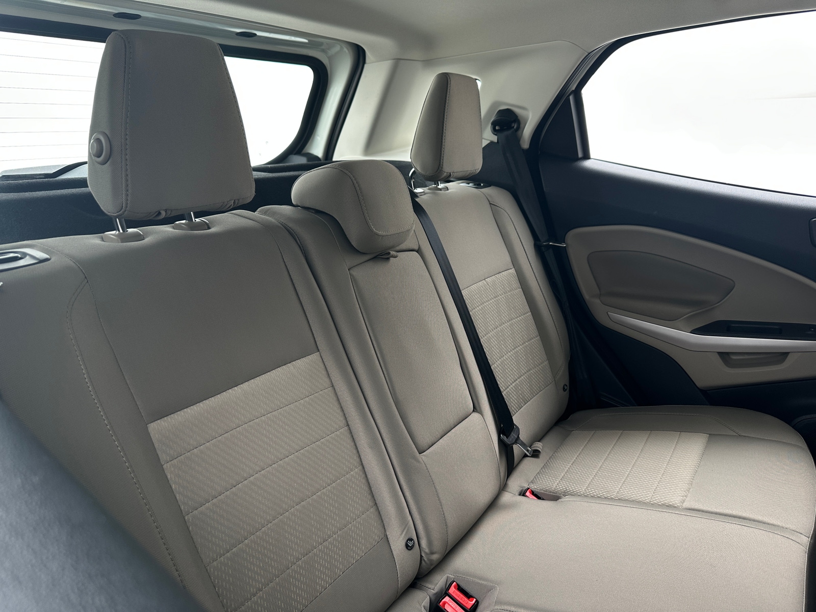 Thumbnail: 2021 Ford EcoSport - 6
