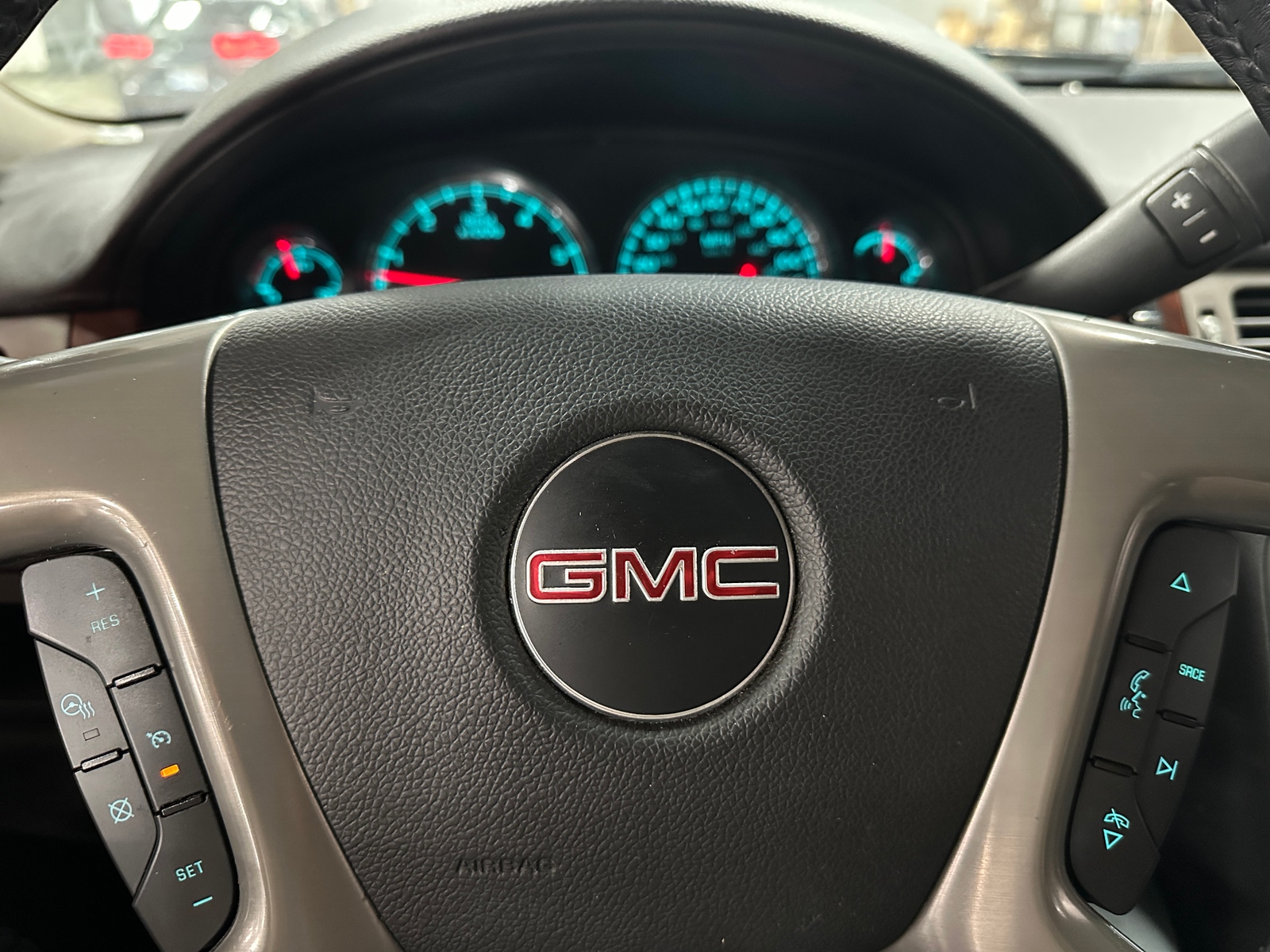 Thumbnail: 2014 GMC Yukon - 4