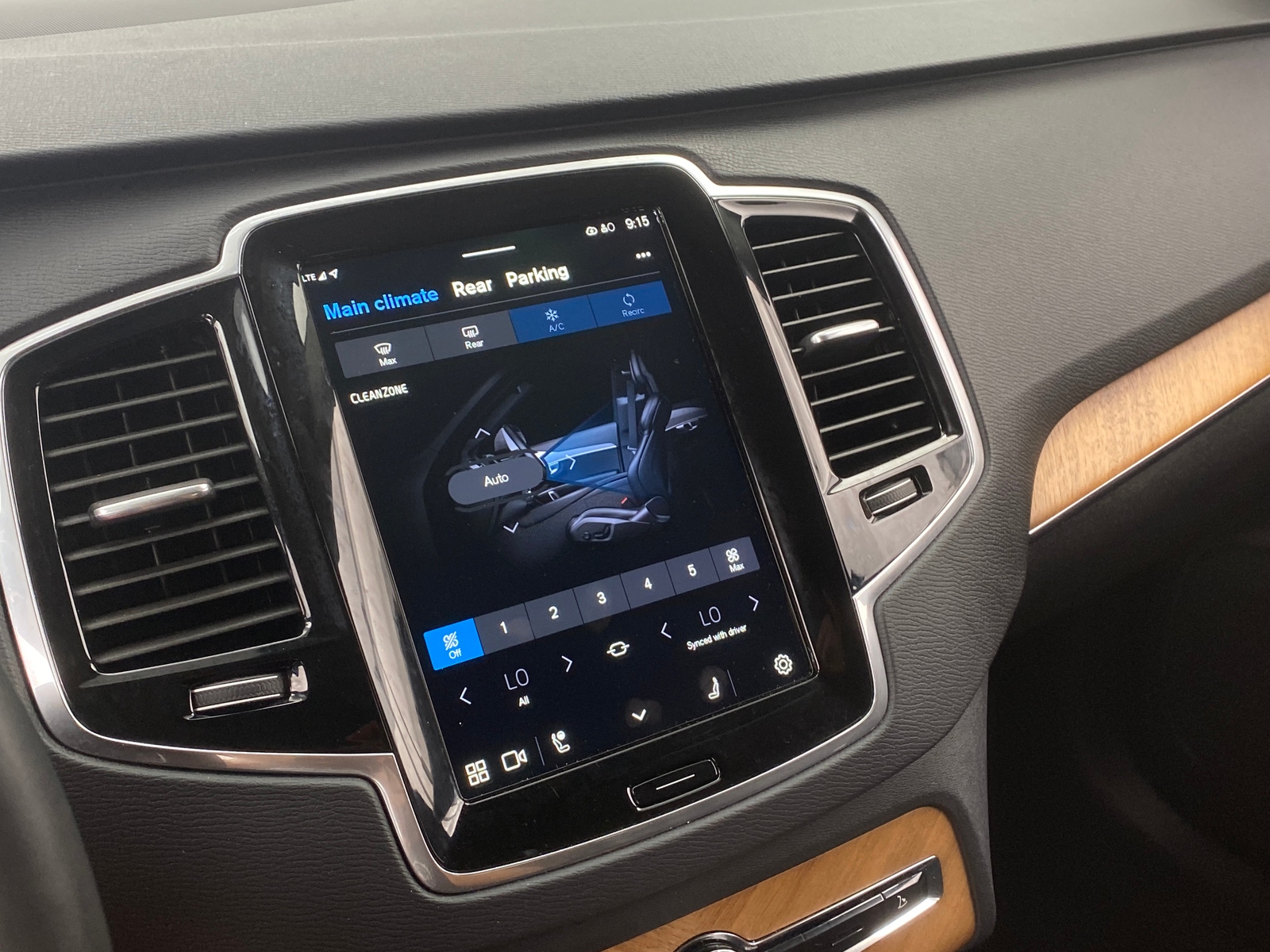 Thumbnail: 2025 Volvo XC90 - 3