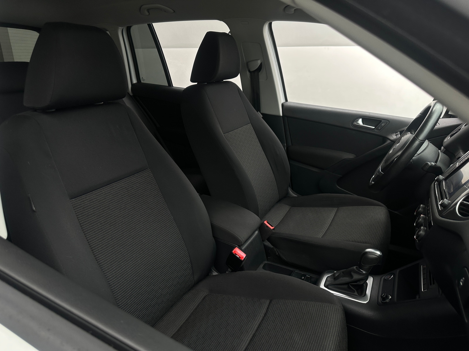 Thumbnail: 2017 Volkswagen Tiguan - 2