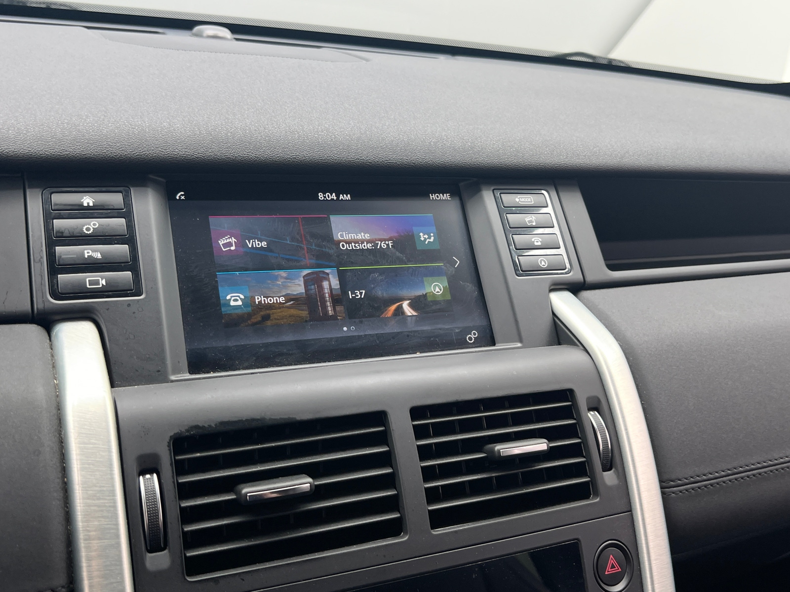 Thumbnail: 2019 Land Rover Discovery Sport - 3