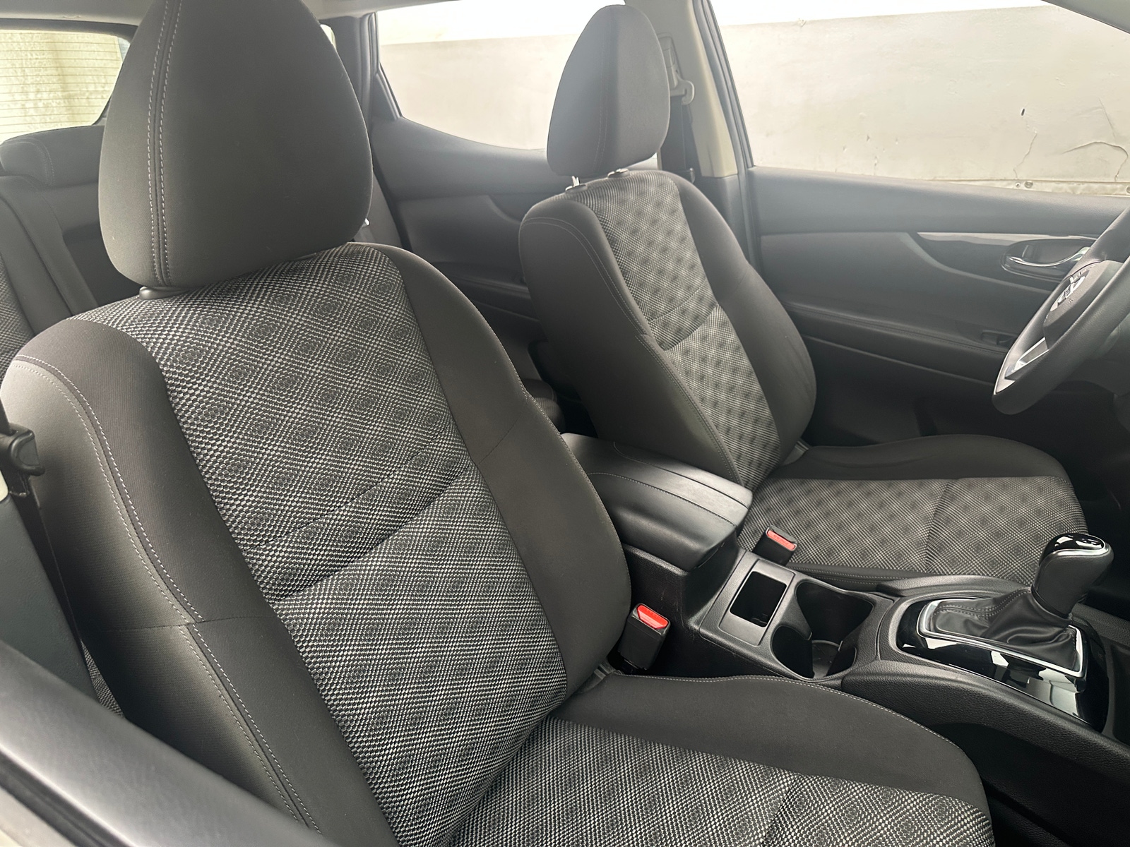 Thumbnail: 2017 Nissan Rogue Sport - 2