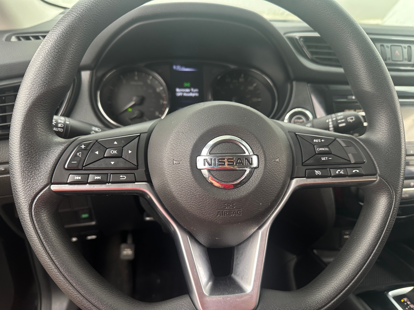 Thumbnail: 2017 Nissan Rogue Sport - 5