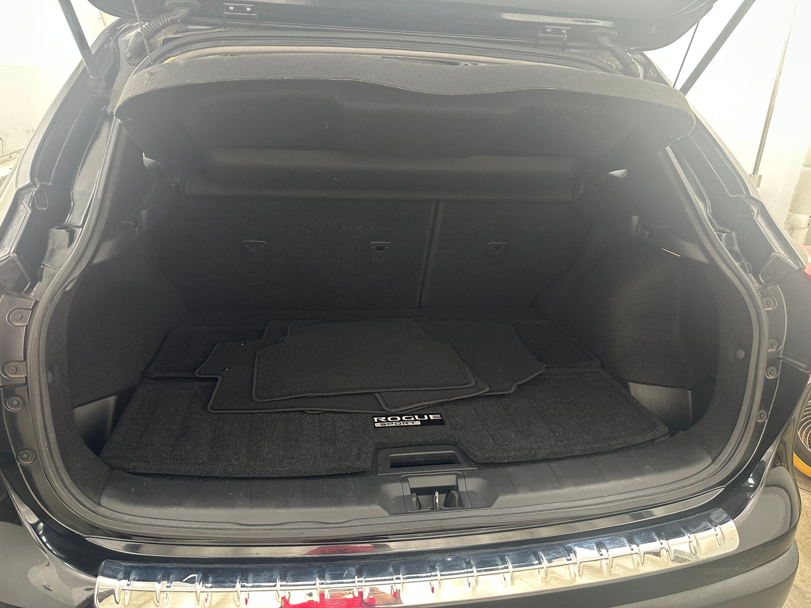 Thumbnail: 2017 Nissan Rogue Sport - 7