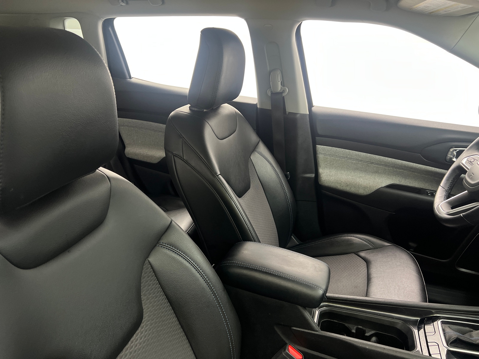 Thumbnail: 2022 Jeep Compass - 2