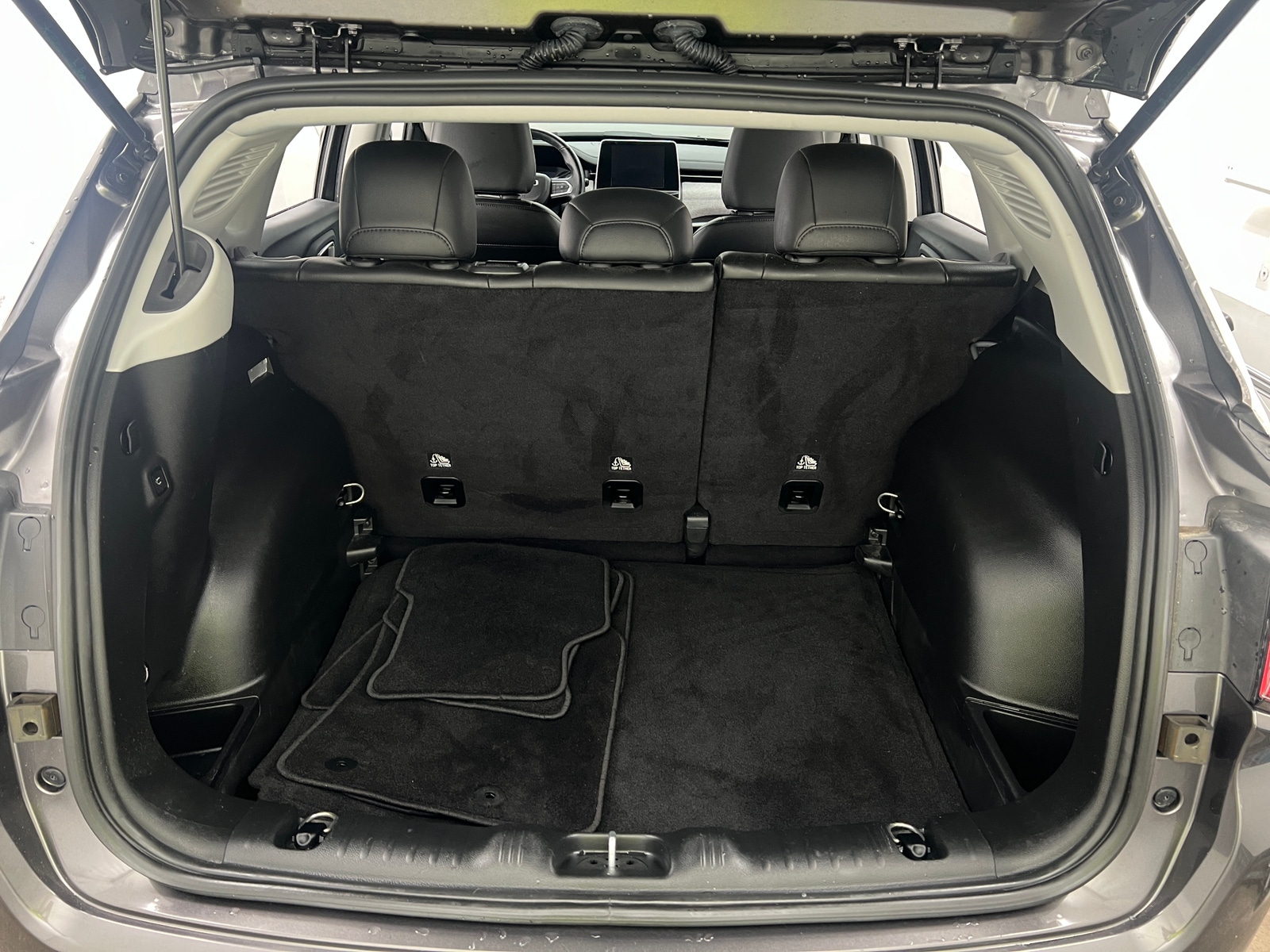 Thumbnail: 2022 Jeep Compass - 7