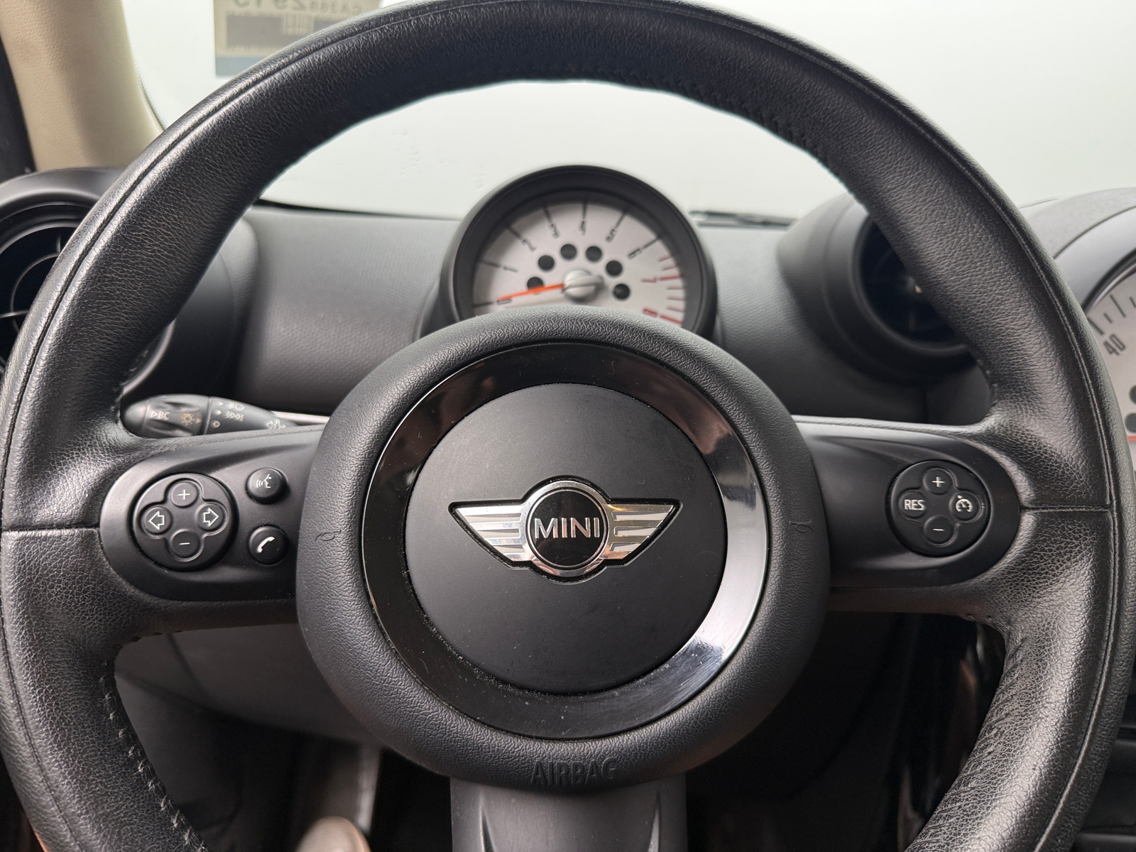 Thumbnail: 2014 MINI Cooper Countryman - 4