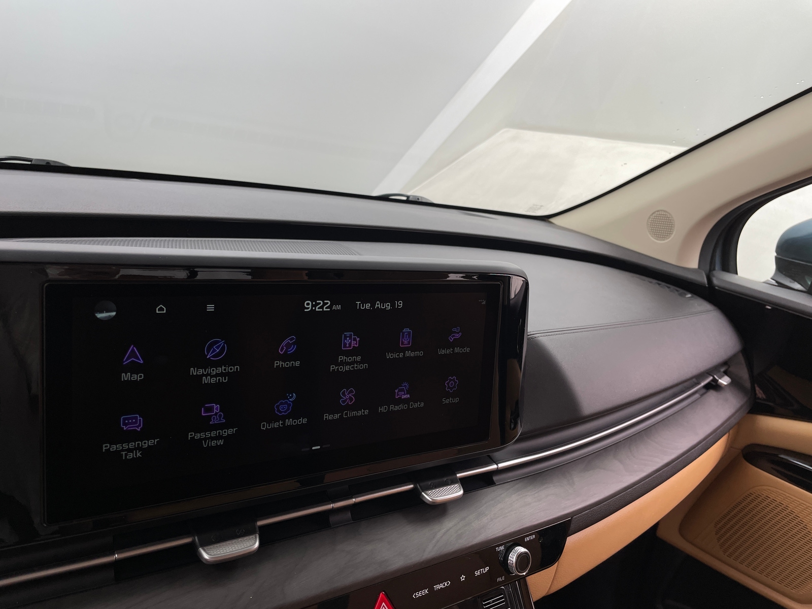 Thumbnail: 2022 Kia Carnival - 3