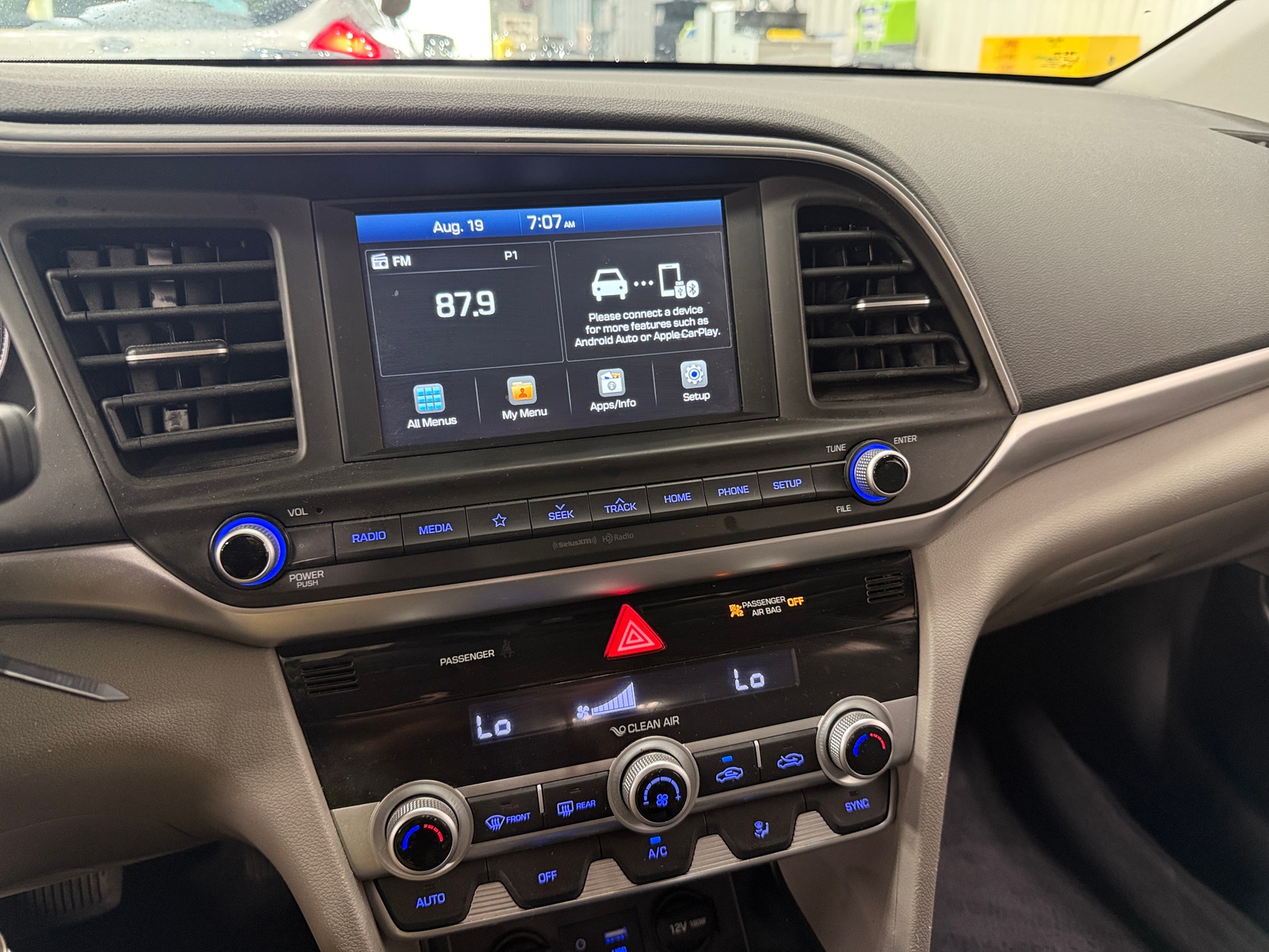 Thumbnail: 2020 Hyundai Elantra - 4