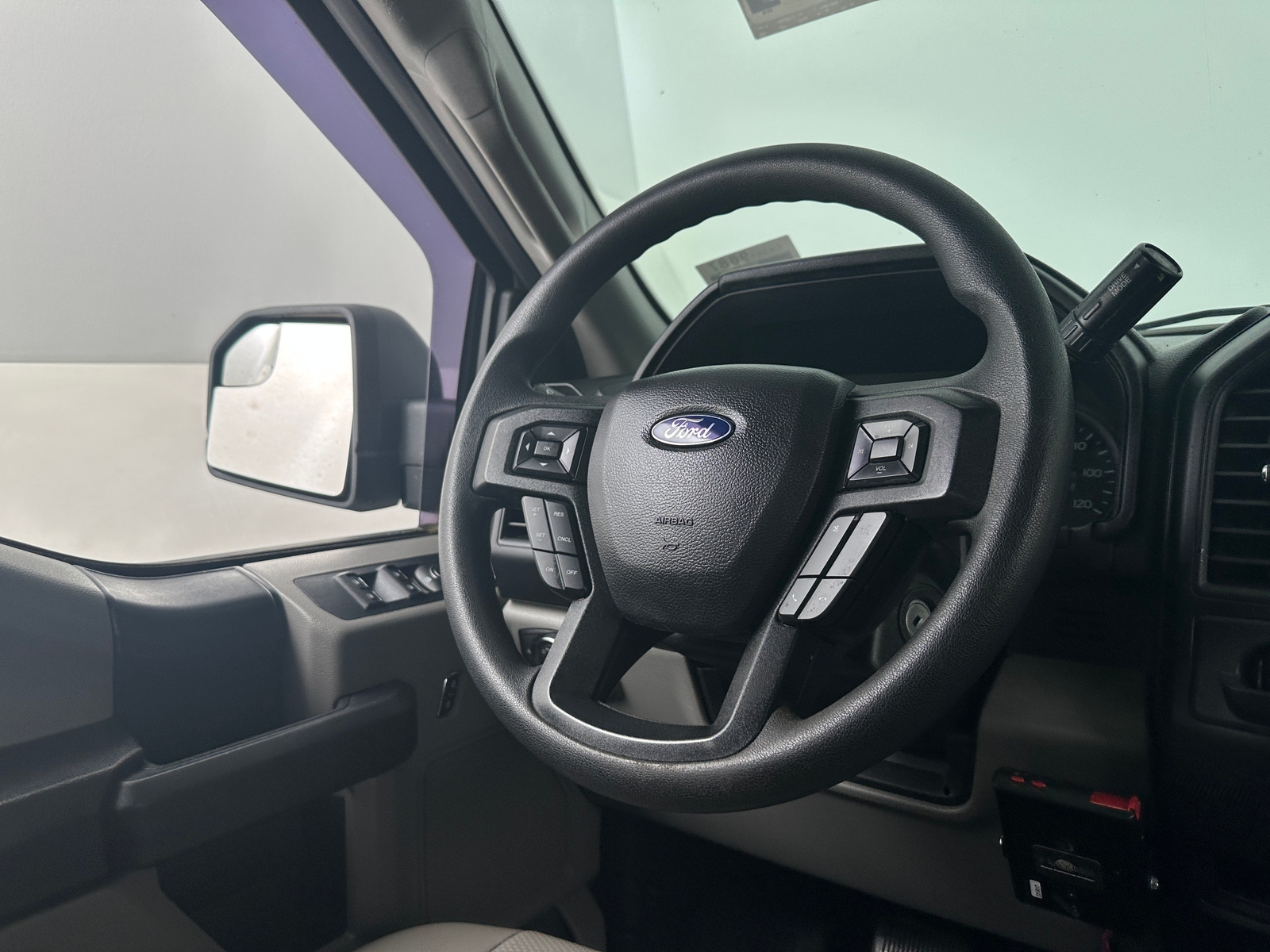 Thumbnail: 2018 Ford Econoline - 5