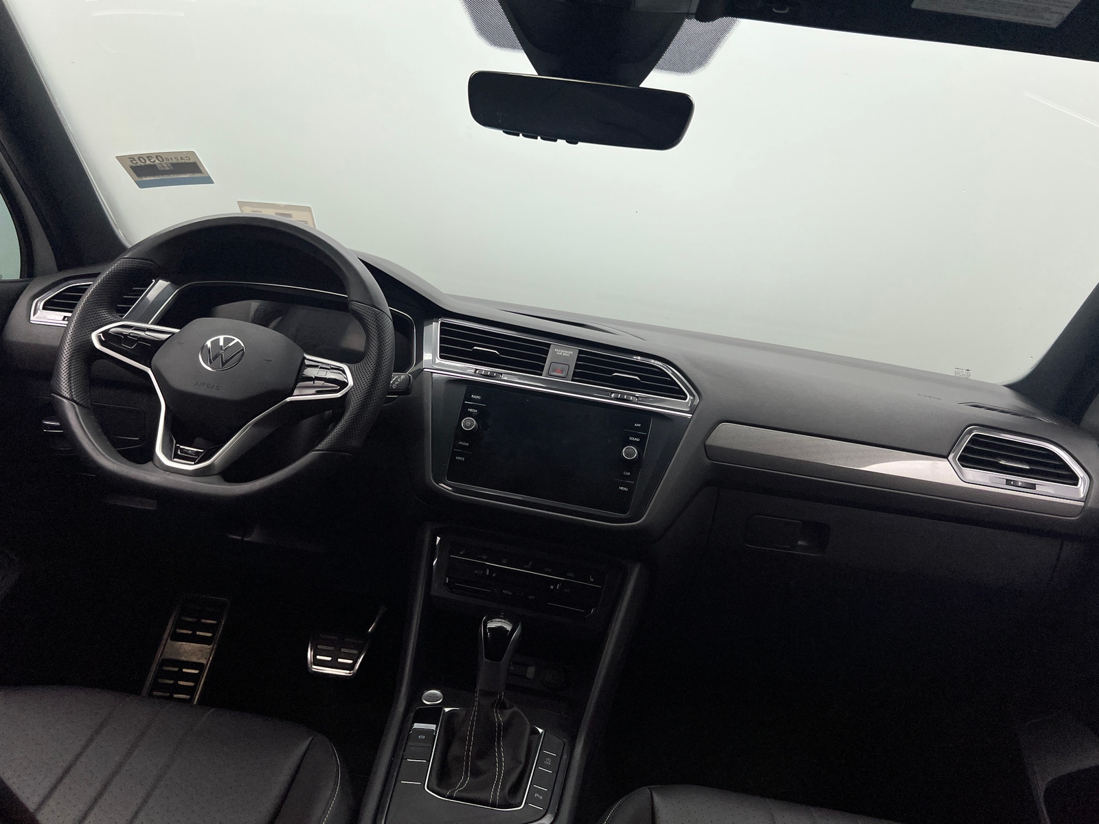 Thumbnail: 2024 Volkswagen Tiguan - 2