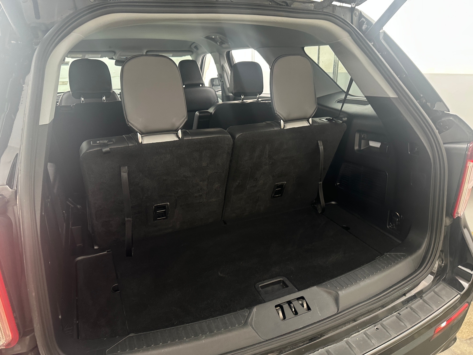 Thumbnail: 2021 Ford Explorer - 7