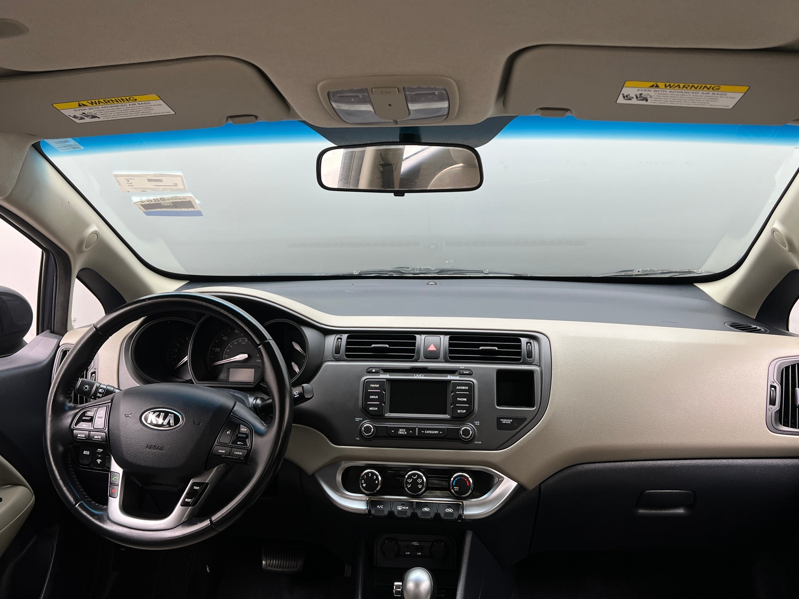 Thumbnail: 2015 Kia Rio - 3