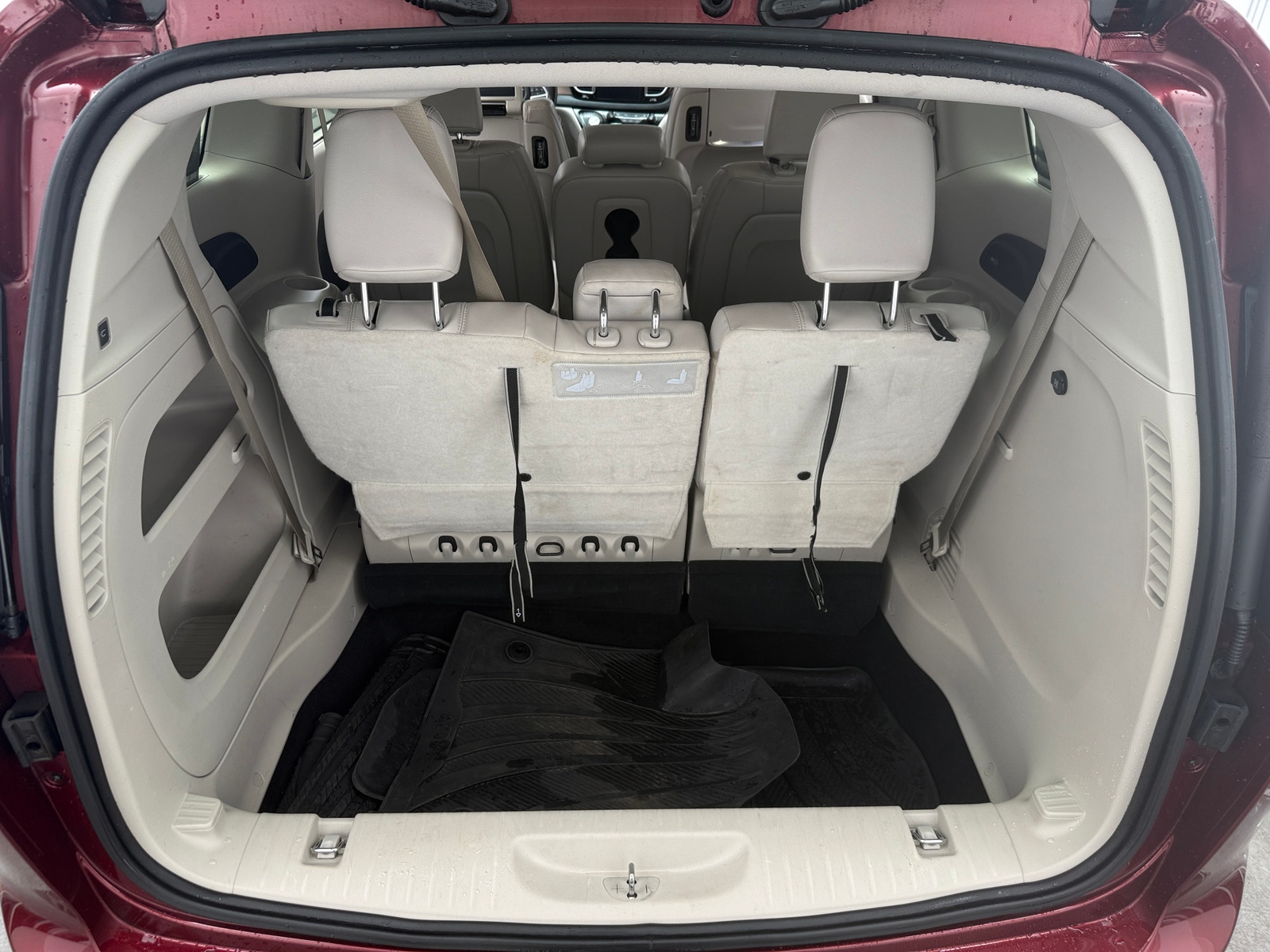 Thumbnail: 2017 Chrysler Pacifica - 6