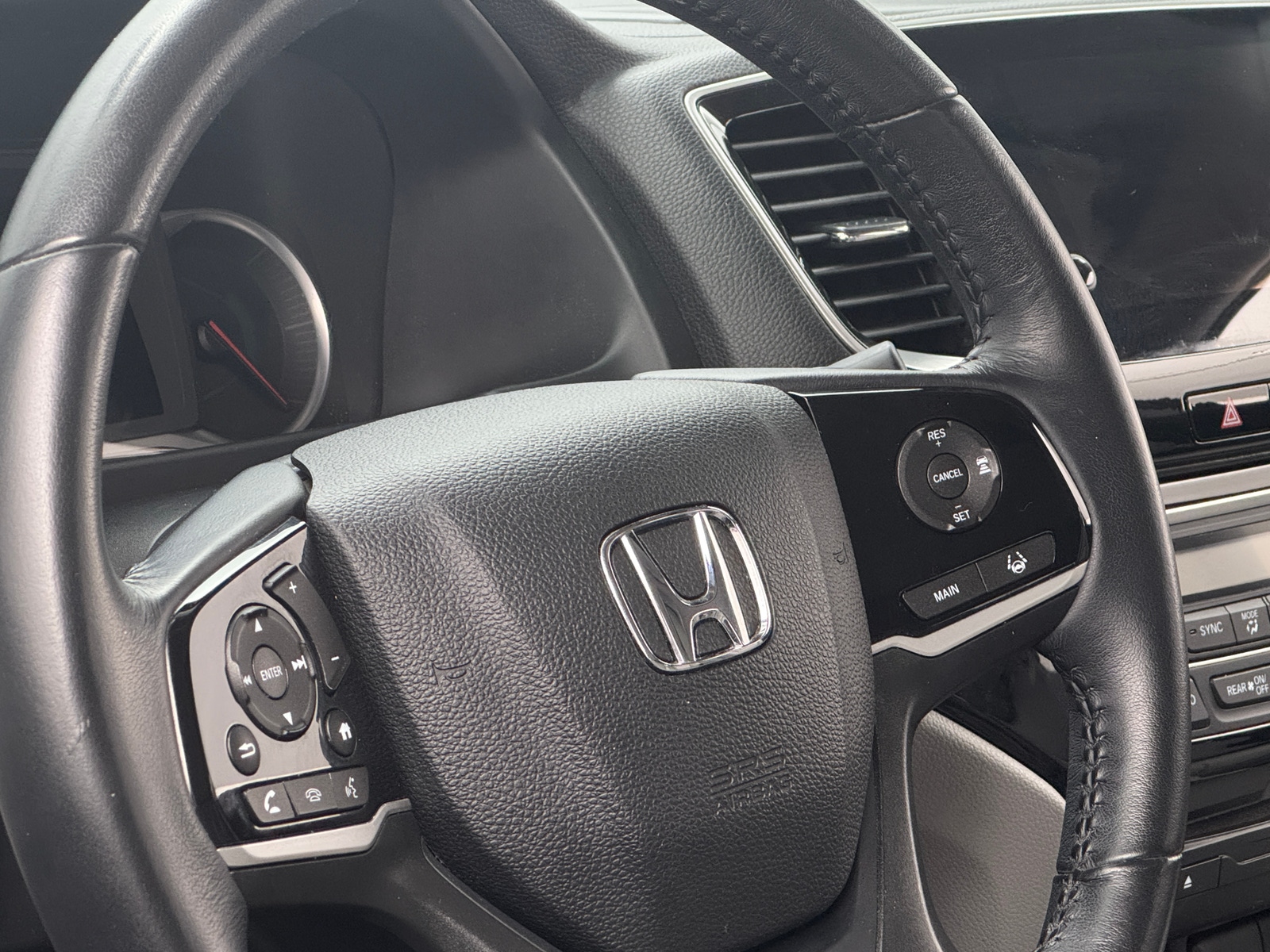 Thumbnail: 2020 Honda Pilot - 4