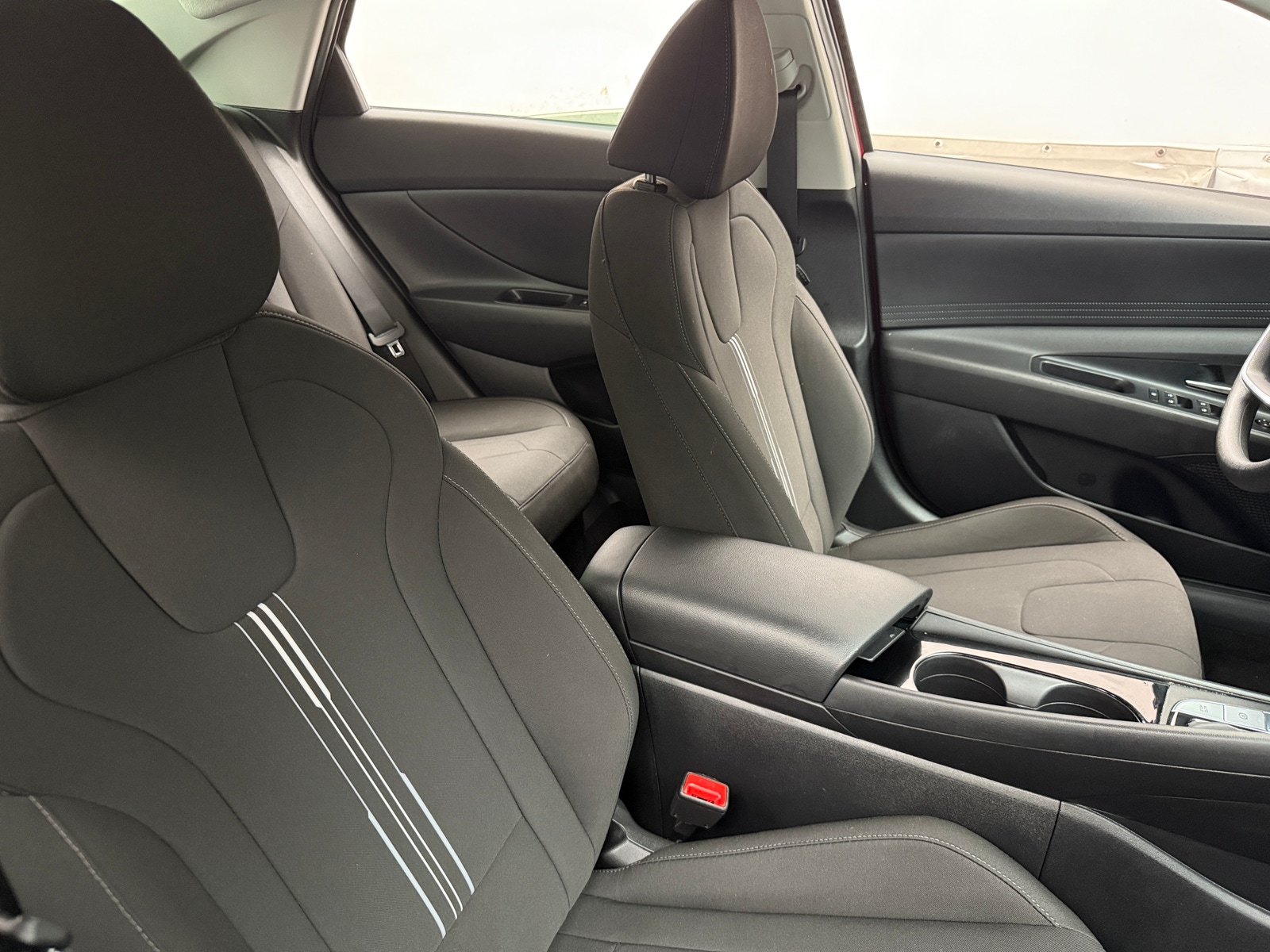 Thumbnail: 2023 Hyundai Elantra - 2