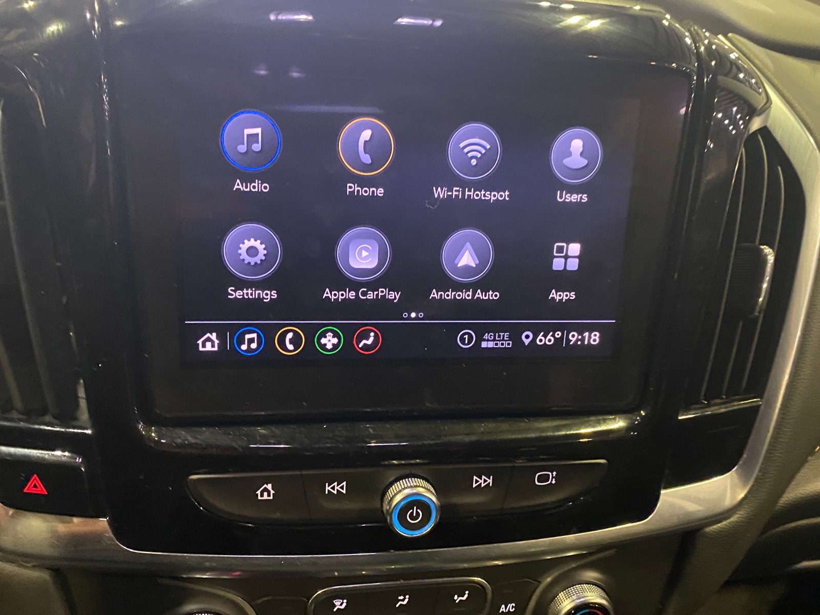 Thumbnail: 2021 Chevrolet Traverse - 4
