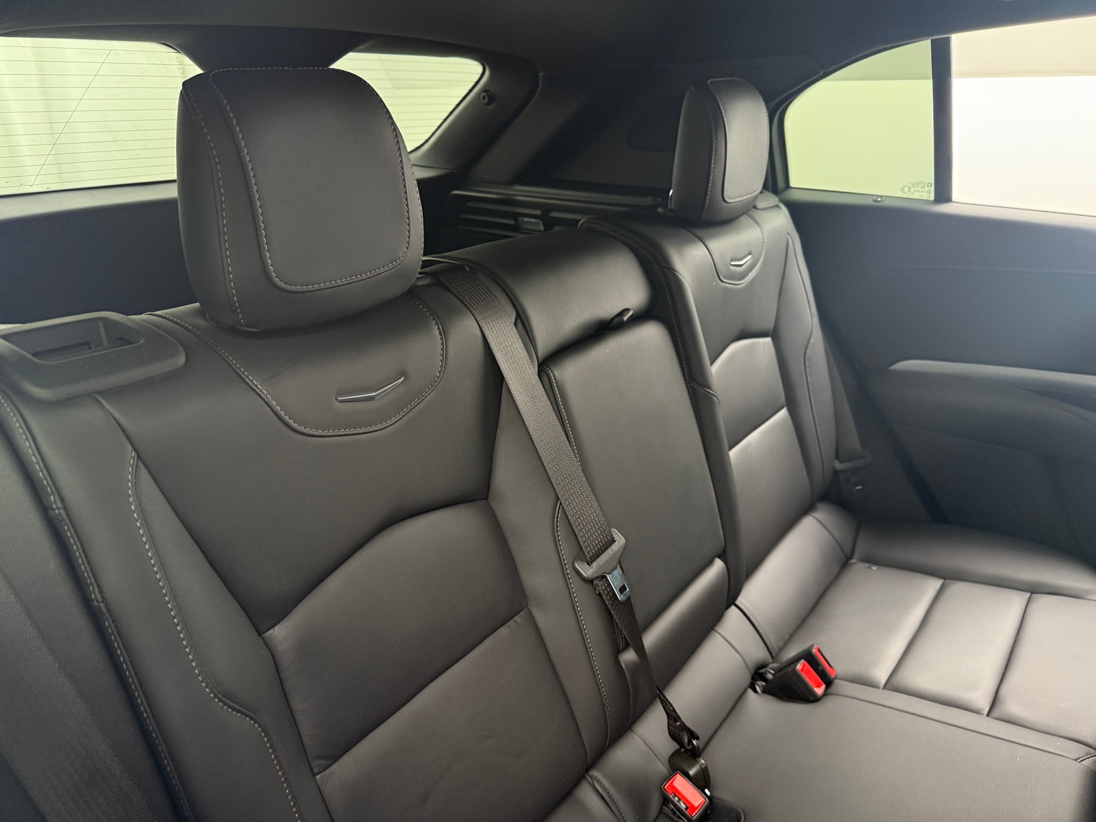 Thumbnail: 2022 Cadillac XT4 - 5