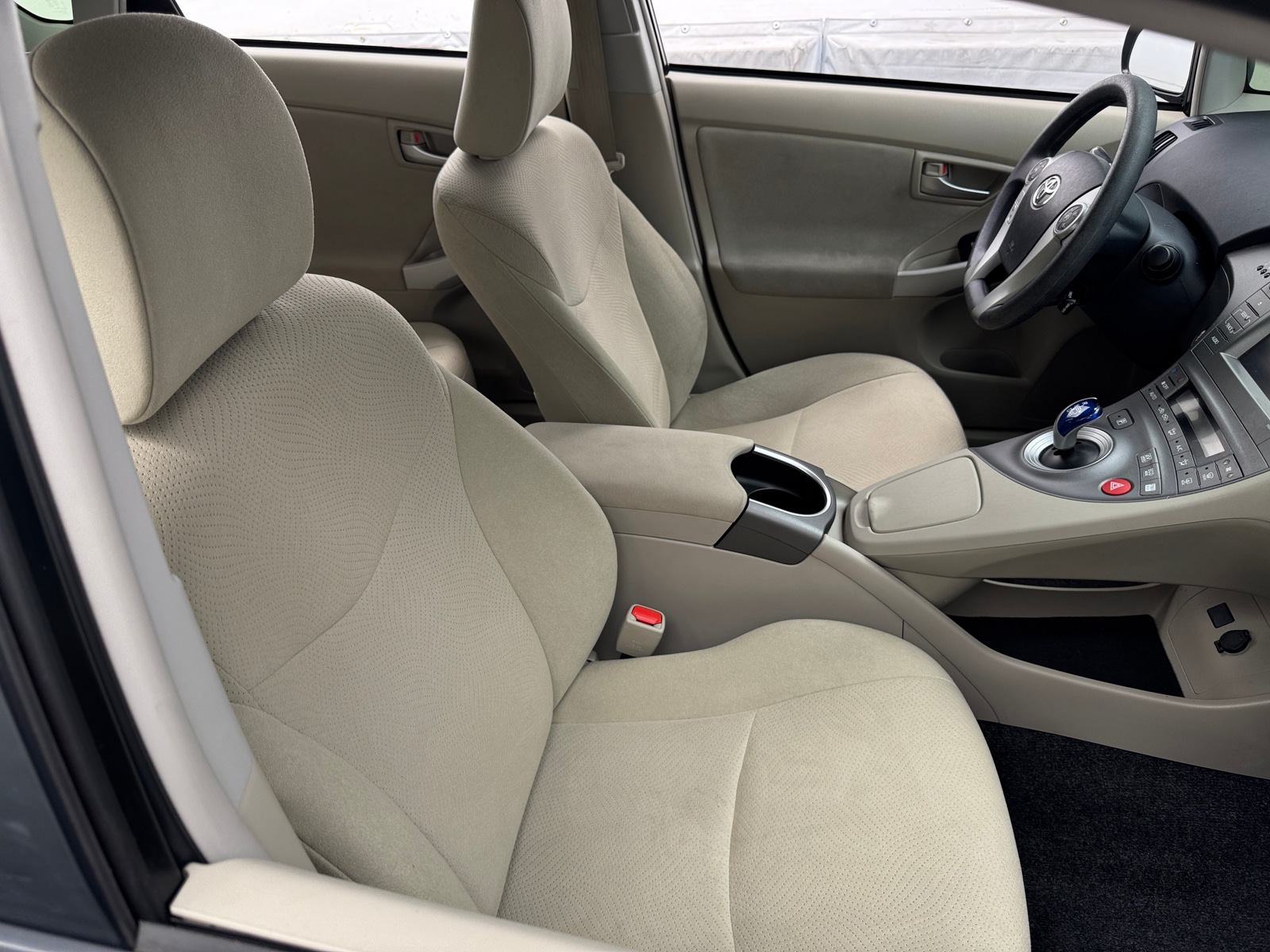 Thumbnail: 2015 Toyota Prius - 2