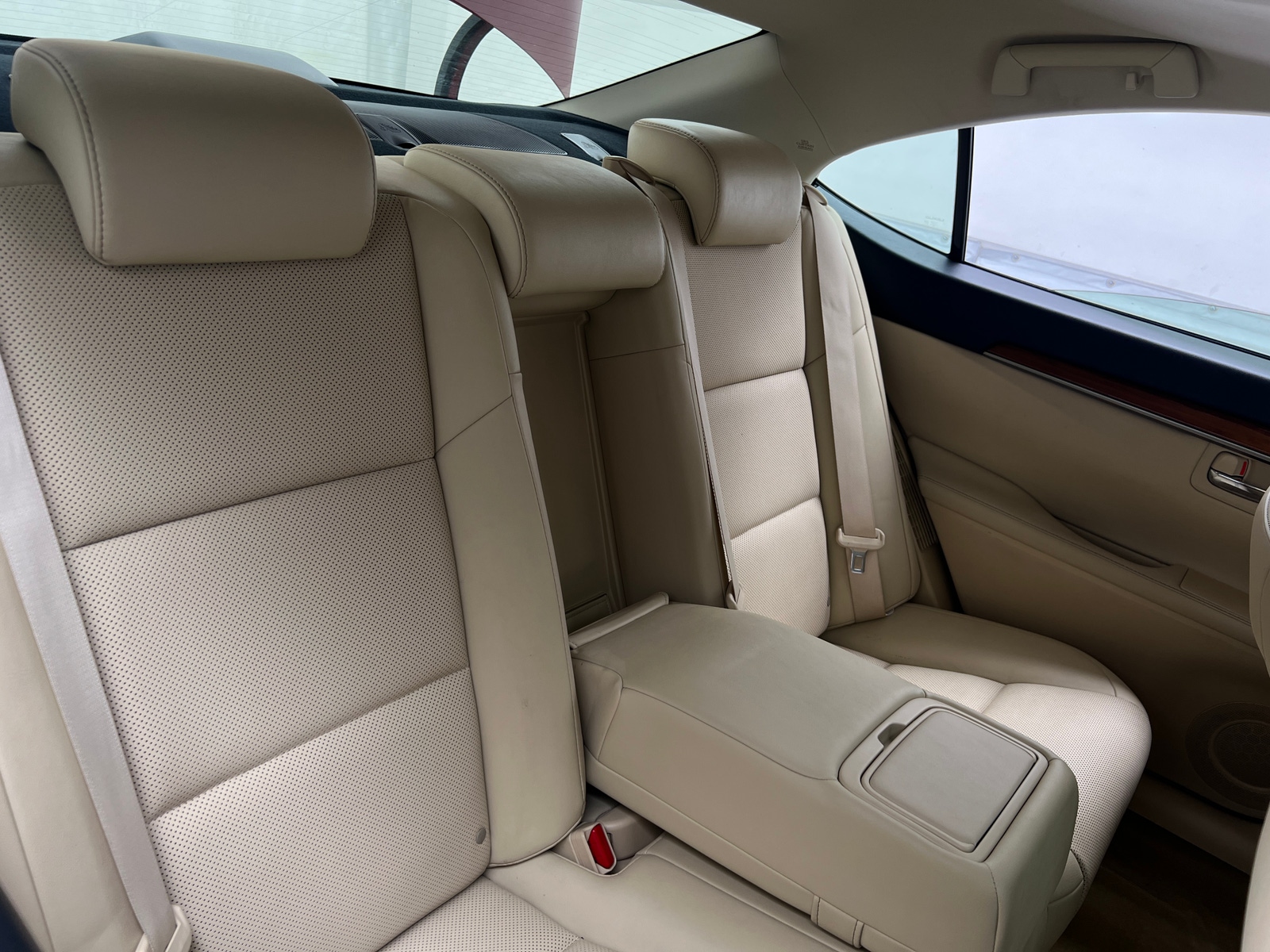 Thumbnail: 2015 Lexus ES - 5