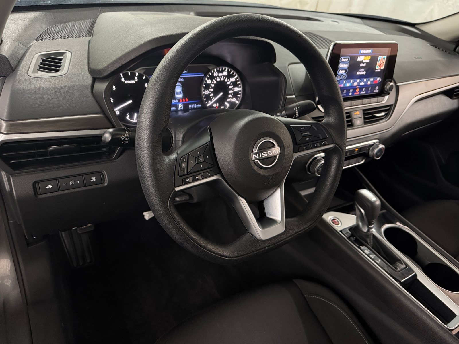 Thumbnail: 2024 Nissan Altima - 3