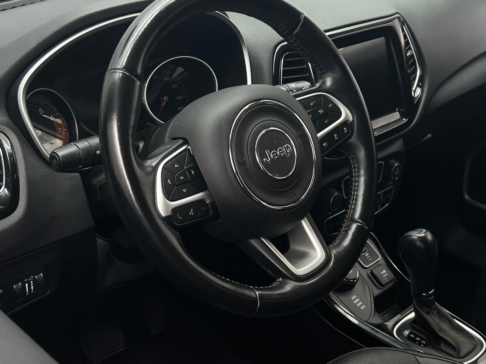 Thumbnail: 2021 Jeep Compass - 4