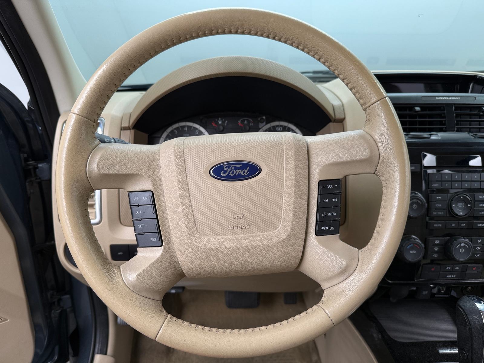 Thumbnail: 2012 Ford Escape - 4