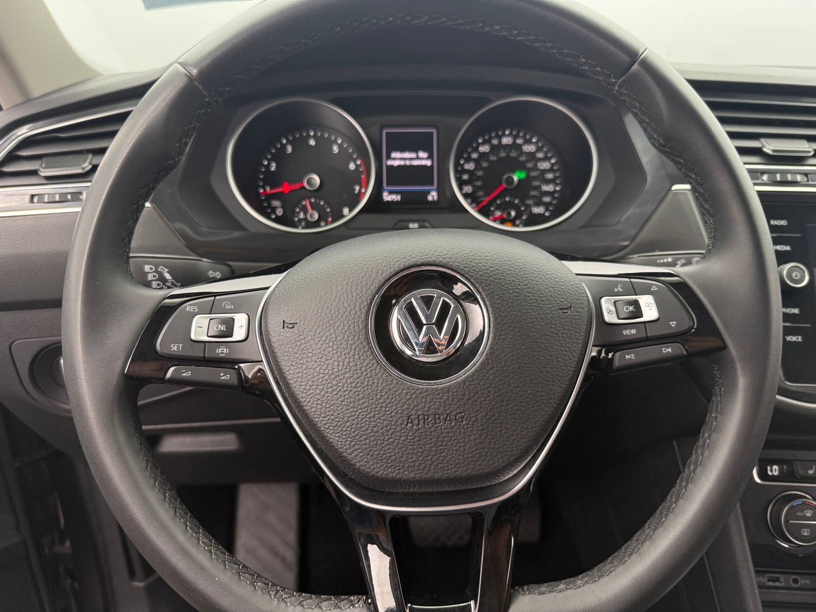 Thumbnail: 2020 Volkswagen Tiguan - 4