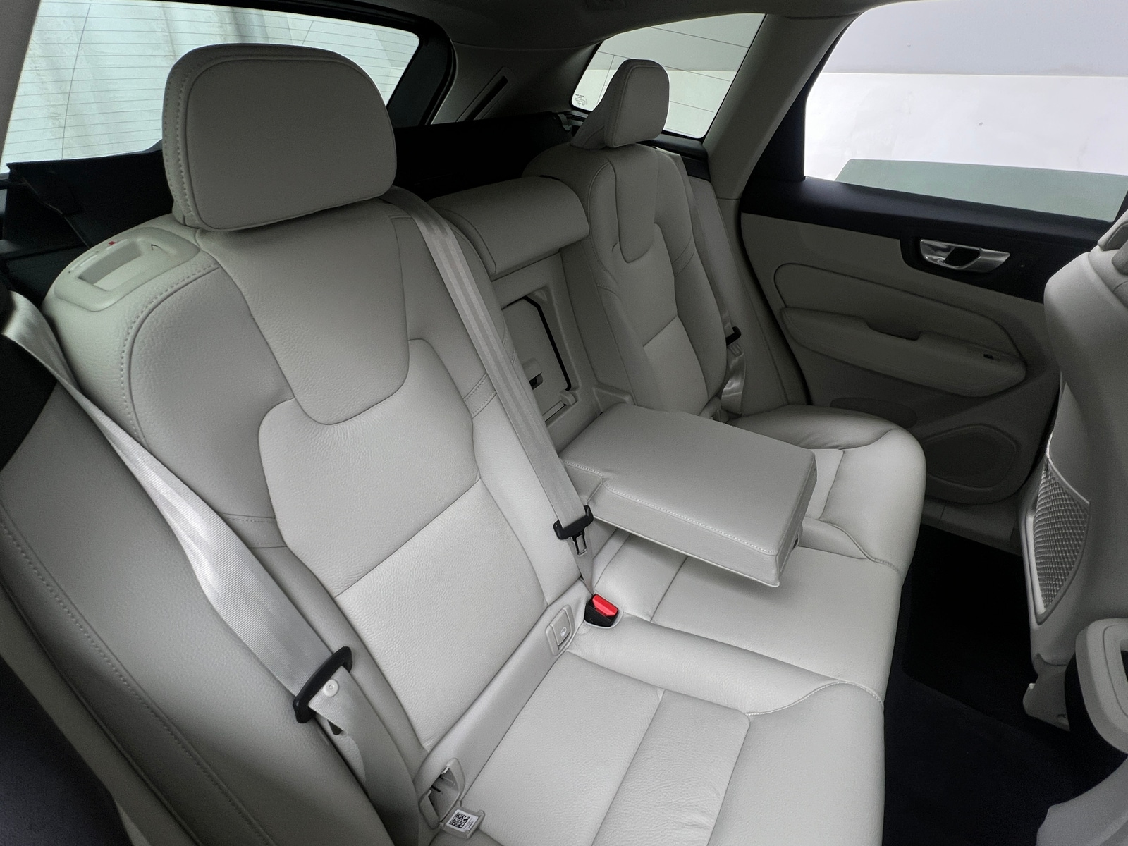 Thumbnail: 2023 Volvo XC60 - 5