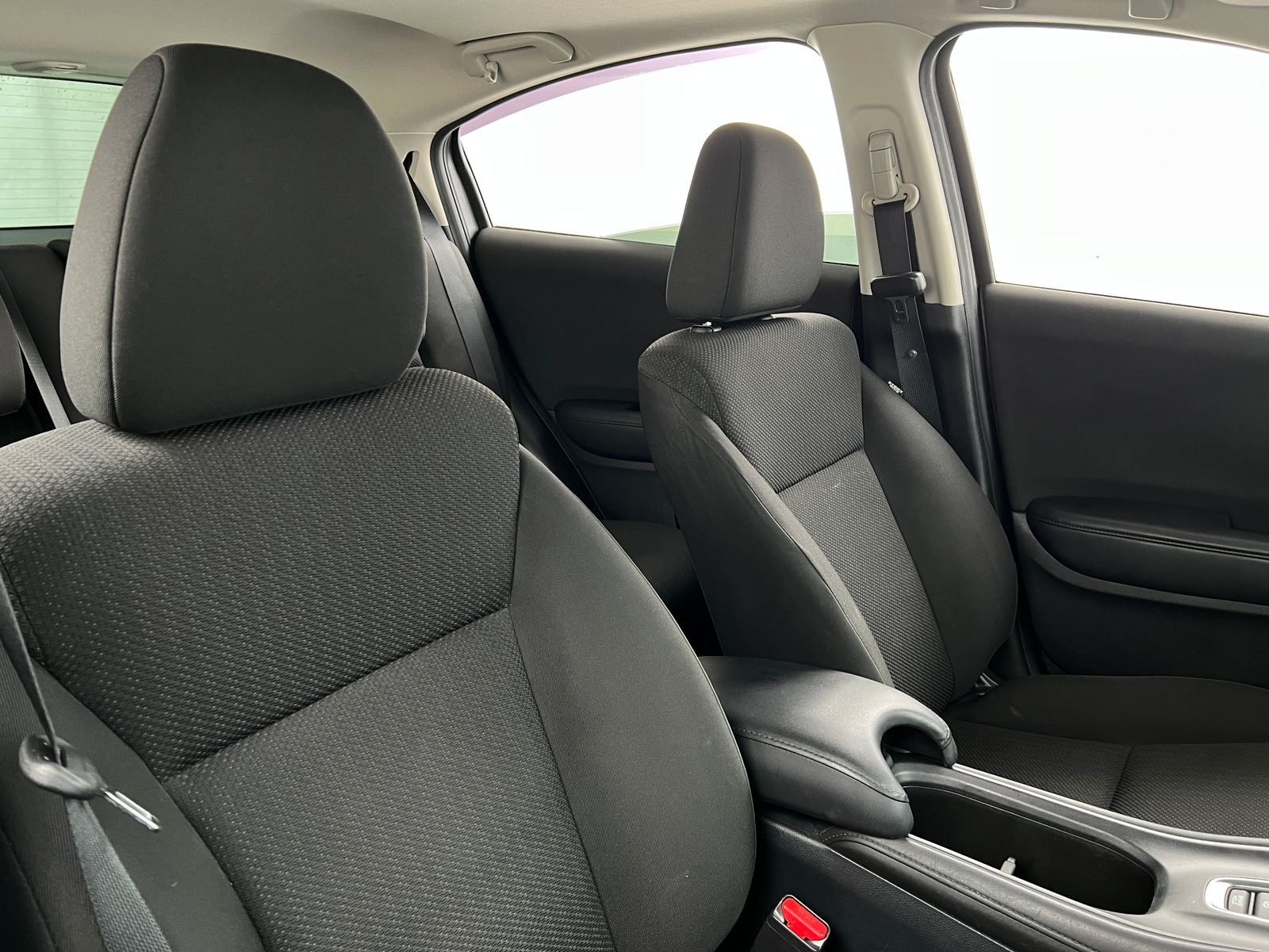 Thumbnail: 2016 Honda HR-V - 2