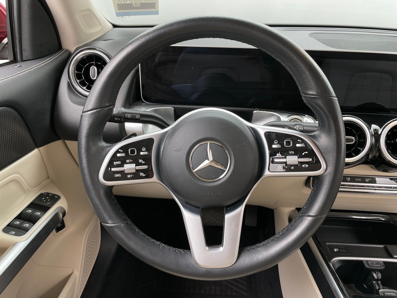 Thumbnail: 2021 Mercedes-Benz GLB - 4