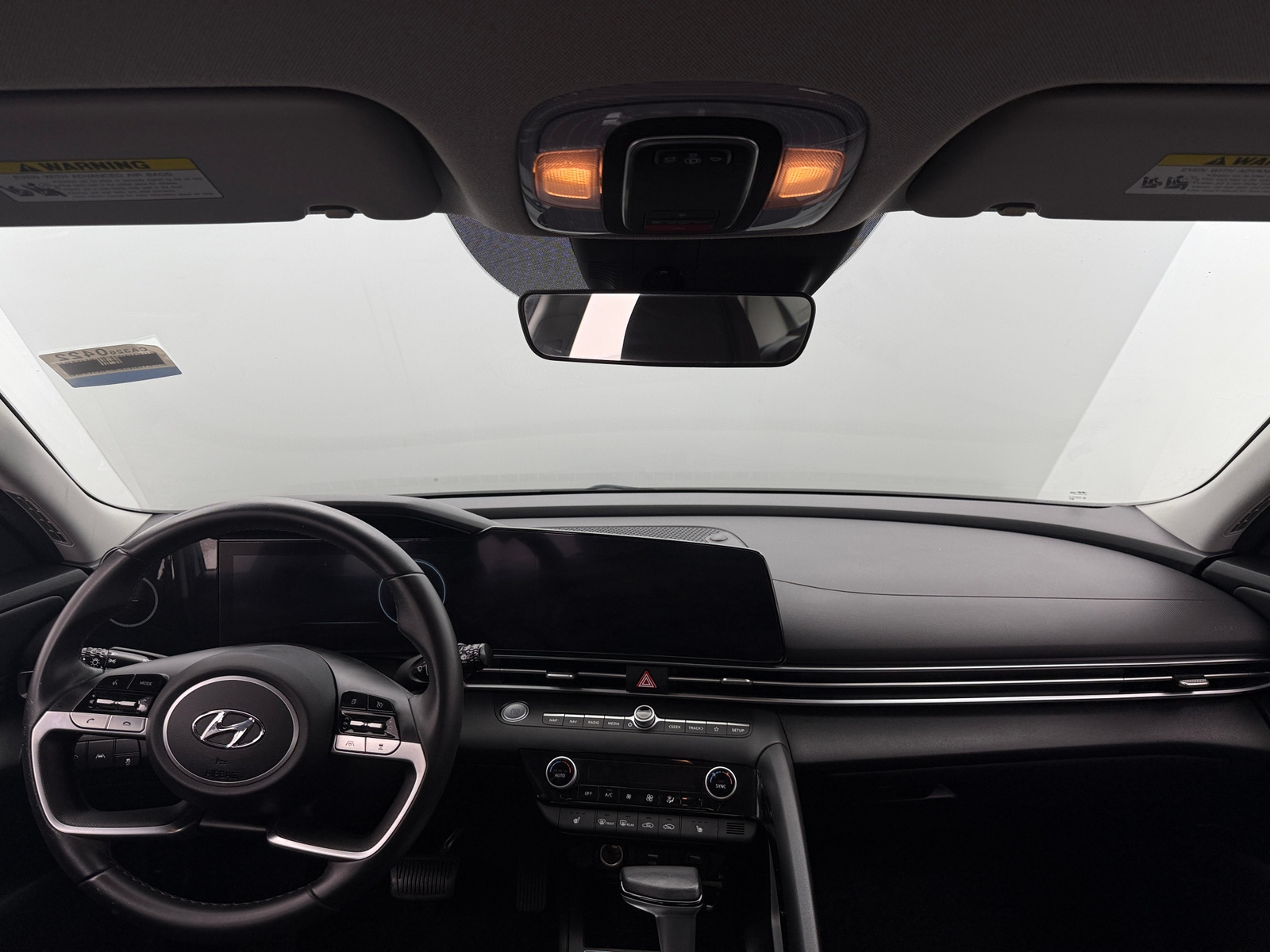Thumbnail: 2023 Hyundai Elantra - 3