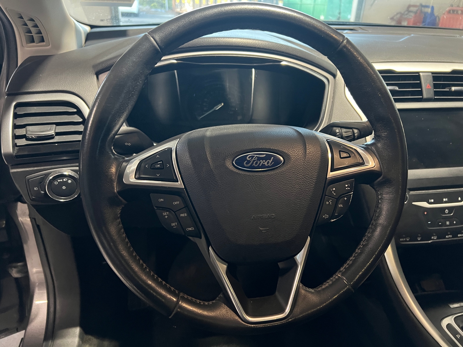 Thumbnail: 2013 Ford Fusion - 5