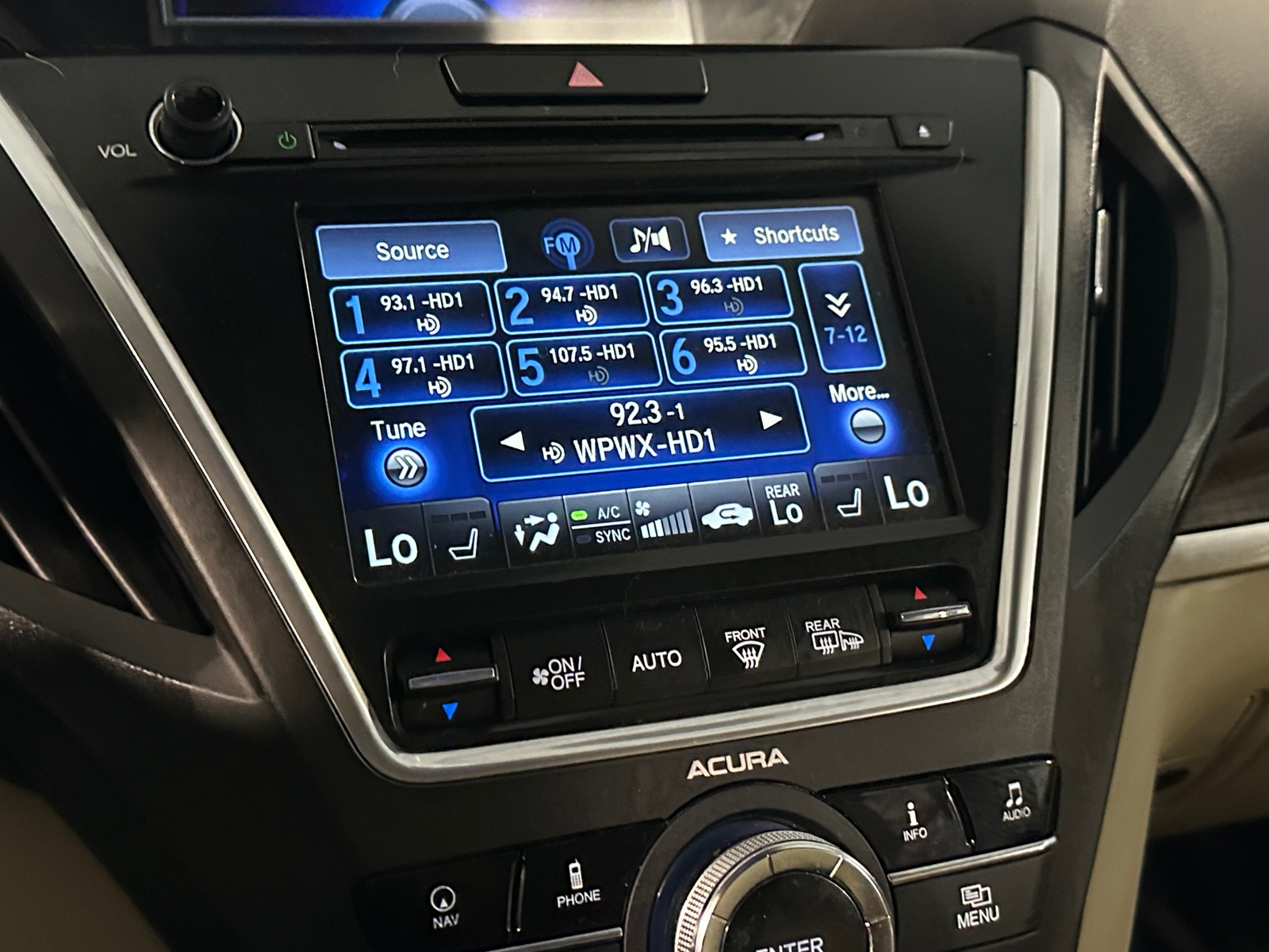 Thumbnail: 2017 Acura MDX - 3