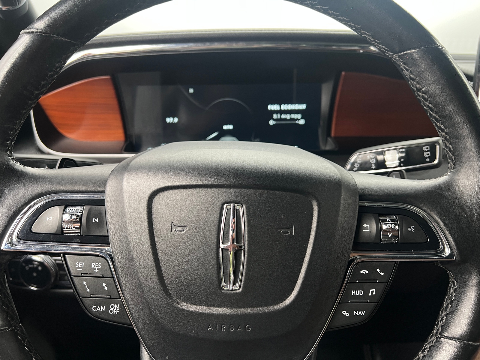 Thumbnail: 2020 Lincoln Navigator L - 4