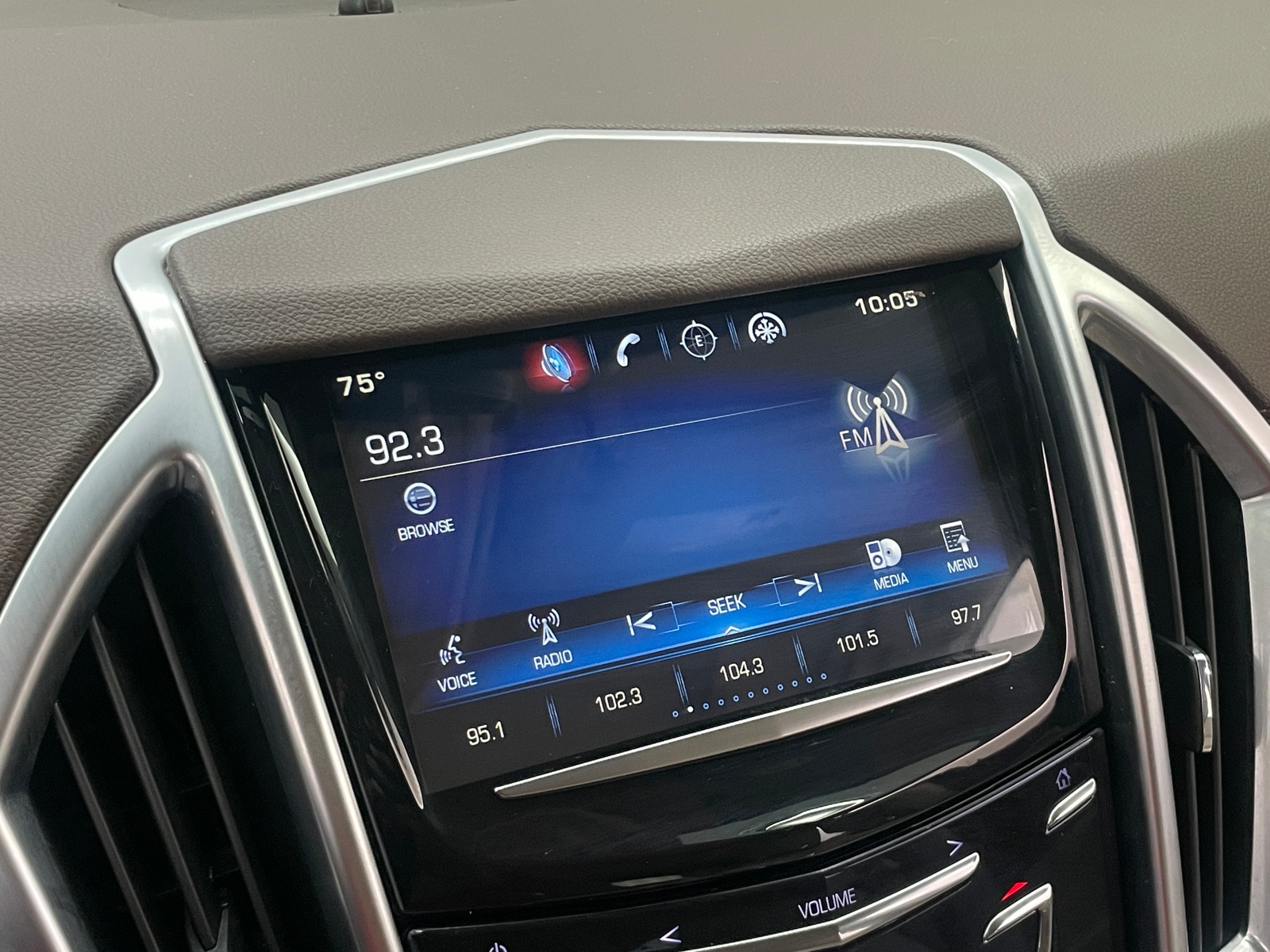 Thumbnail: 2015 Cadillac SRX - 3