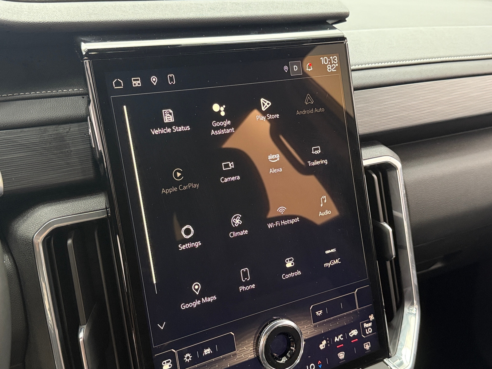 Thumbnail: 2025 GMC Acadia - 4