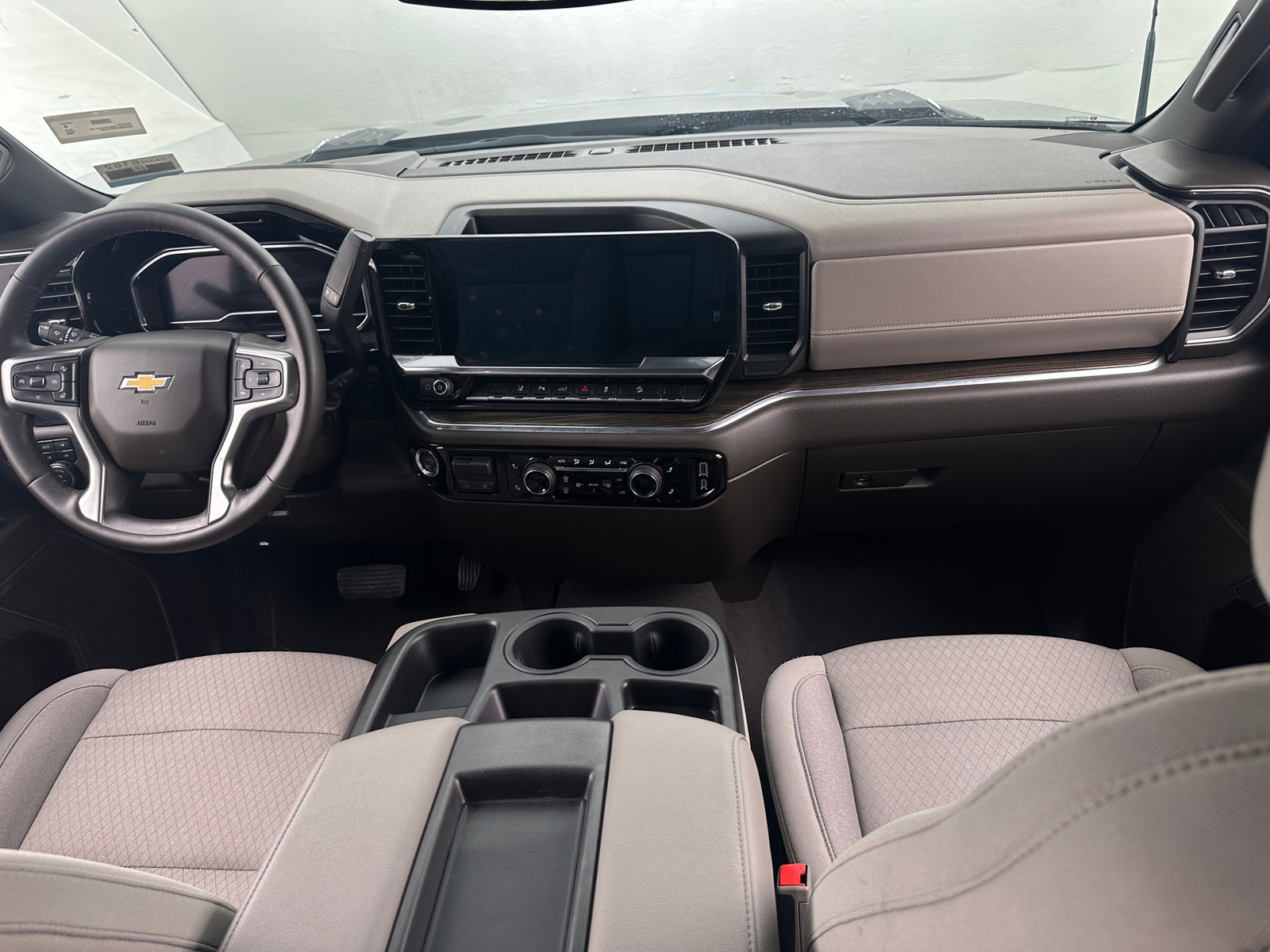 Thumbnail: 2025 Chevrolet Silverado 2500 - 3