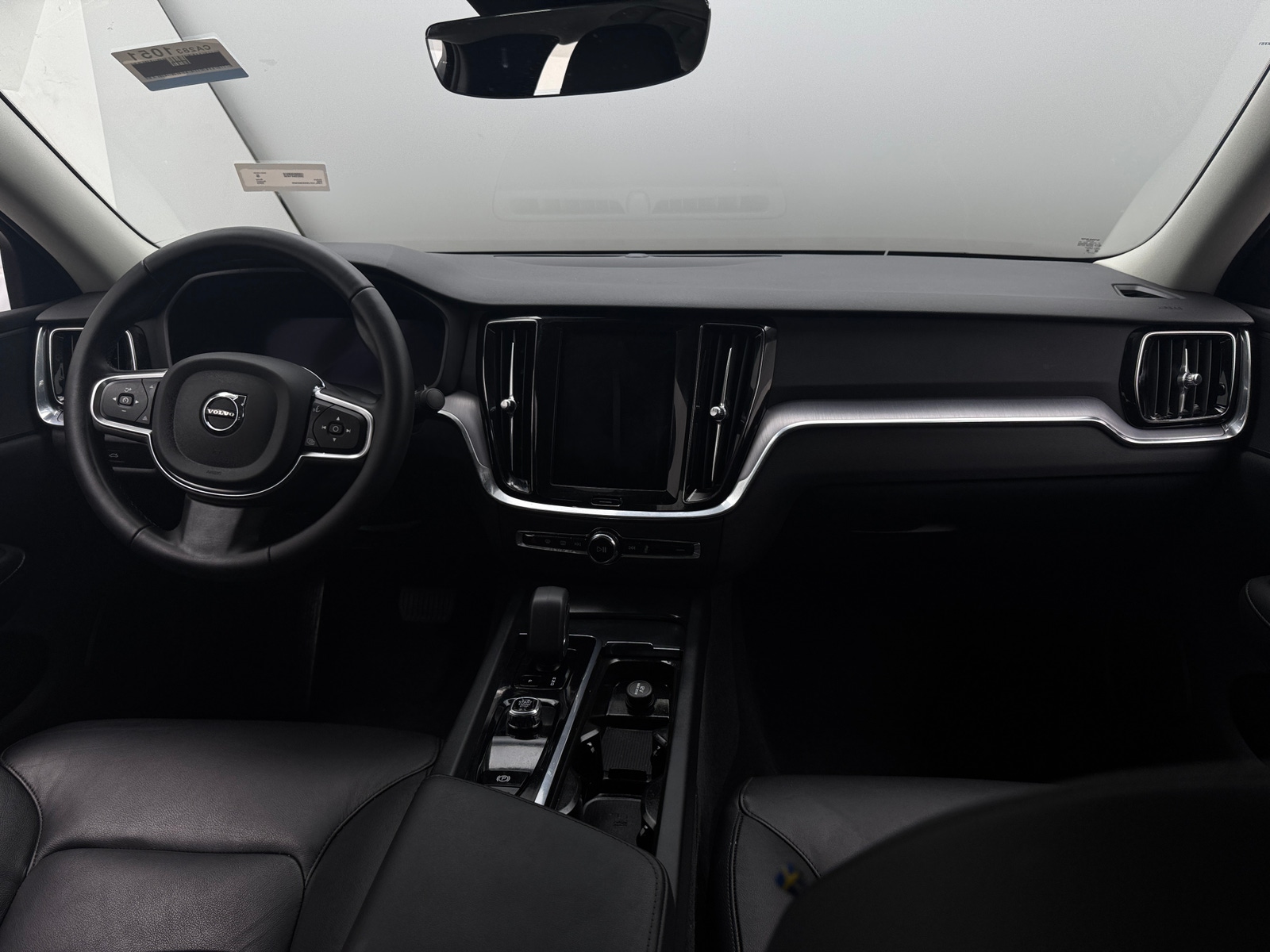 Thumbnail: 2025 Volvo S60 - 2