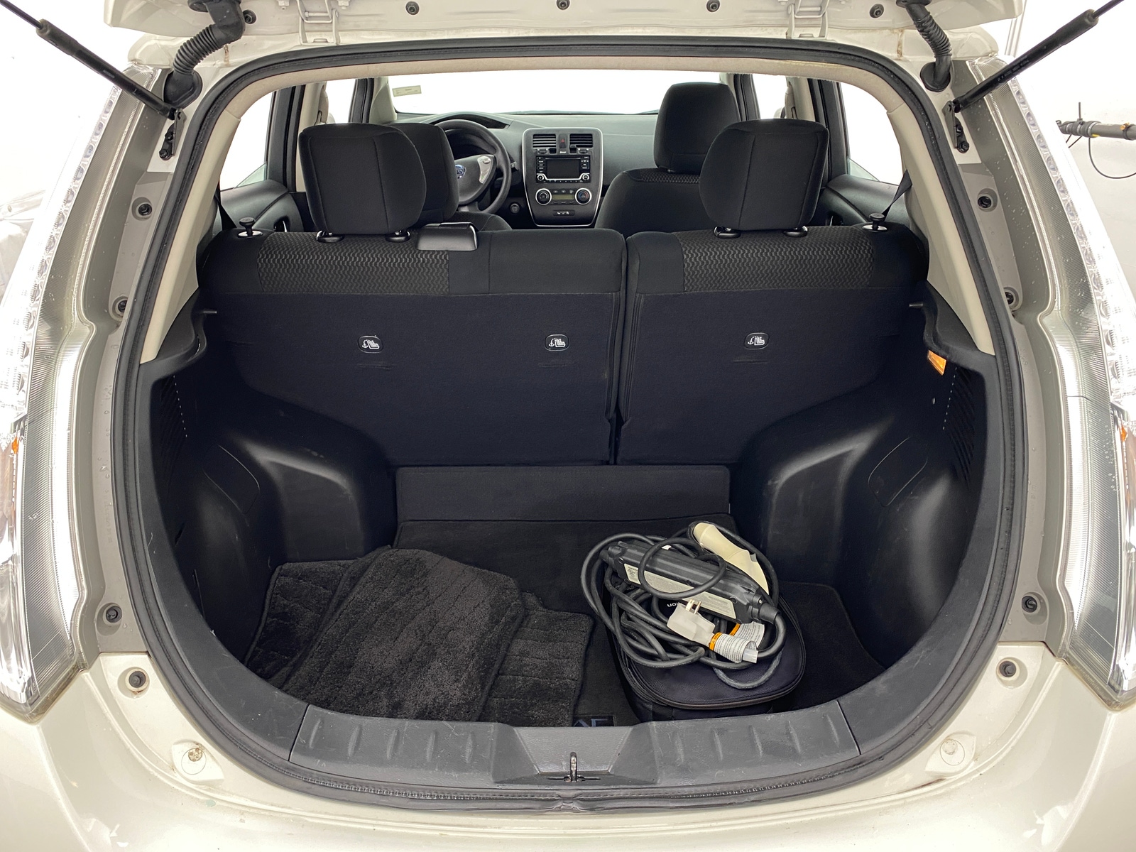 Thumbnail: 2016 Nissan Leaf - 7