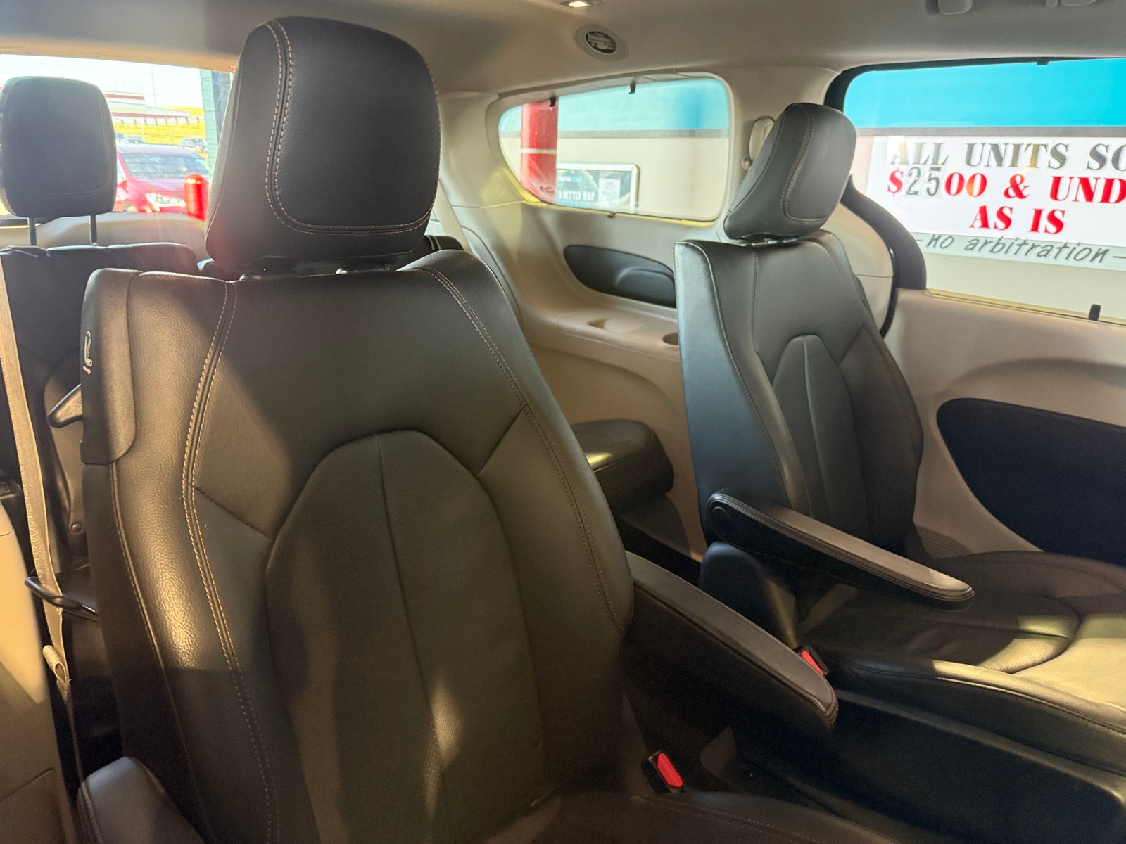 Thumbnail: 2018 Chrysler Pacifica - 5