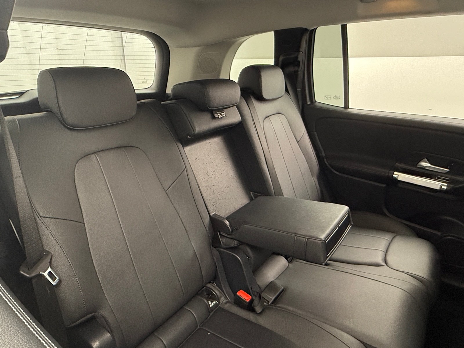 Thumbnail: 2022 Mercedes-Benz GLB - 5