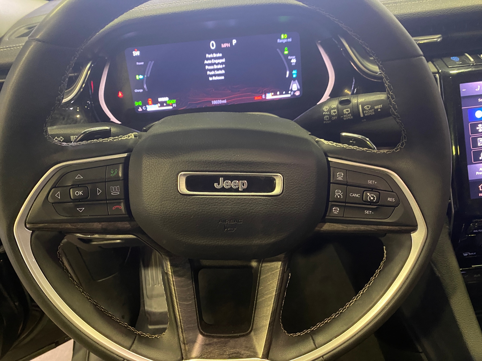 Thumbnail: 2023 Jeep Grand Cherokee - 4