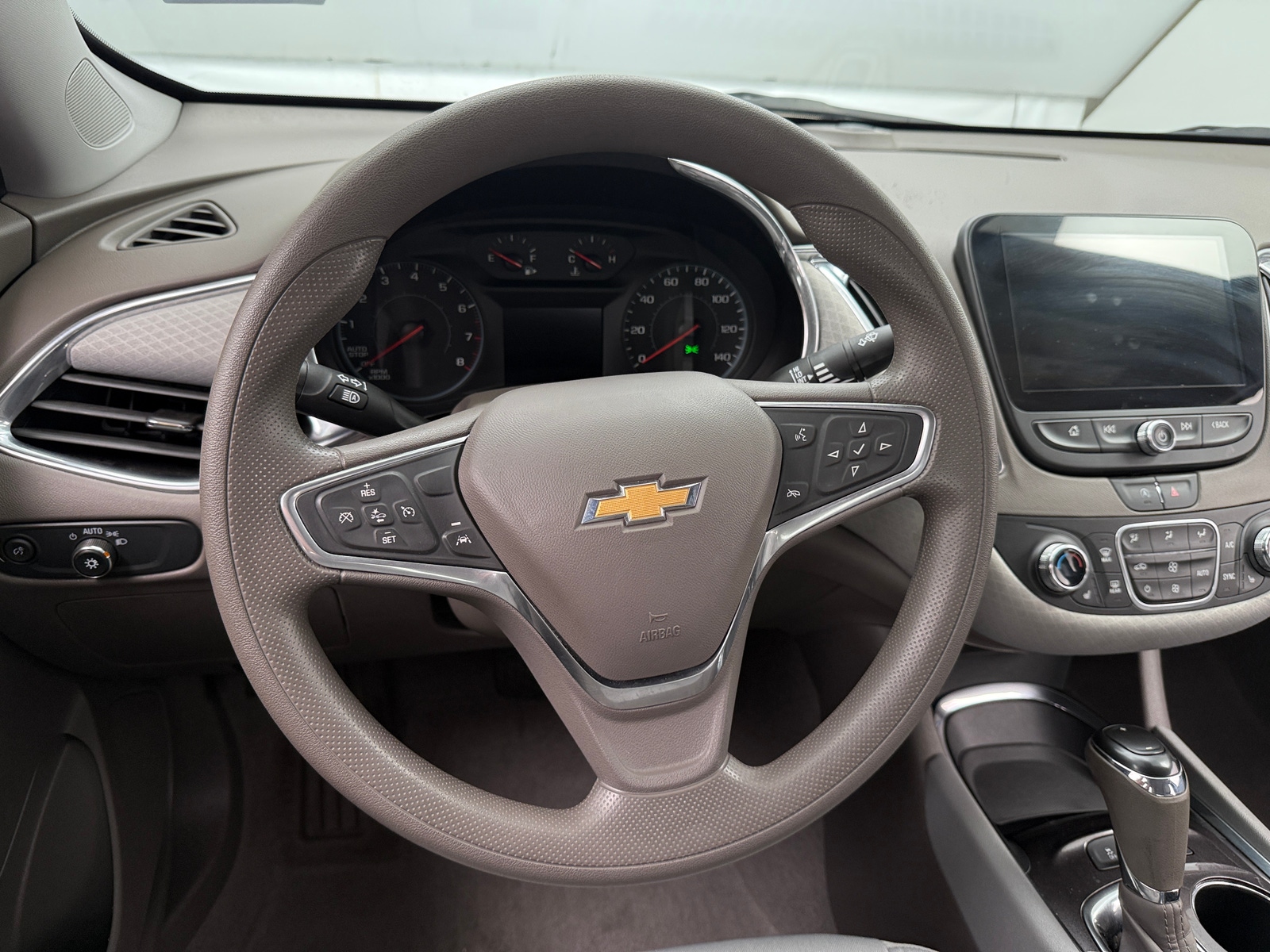 Thumbnail: 2020 Chevrolet Malibu - 5