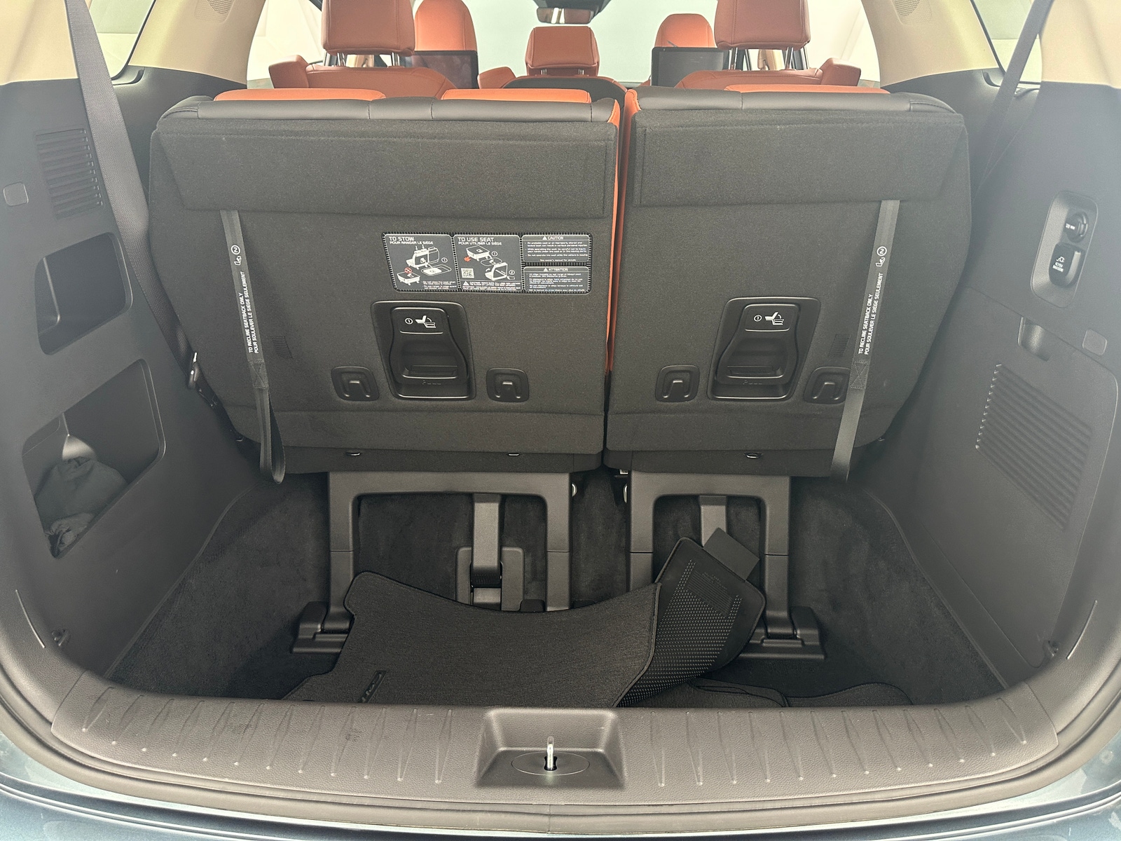 Thumbnail: 2024 Kia Carnival - 6