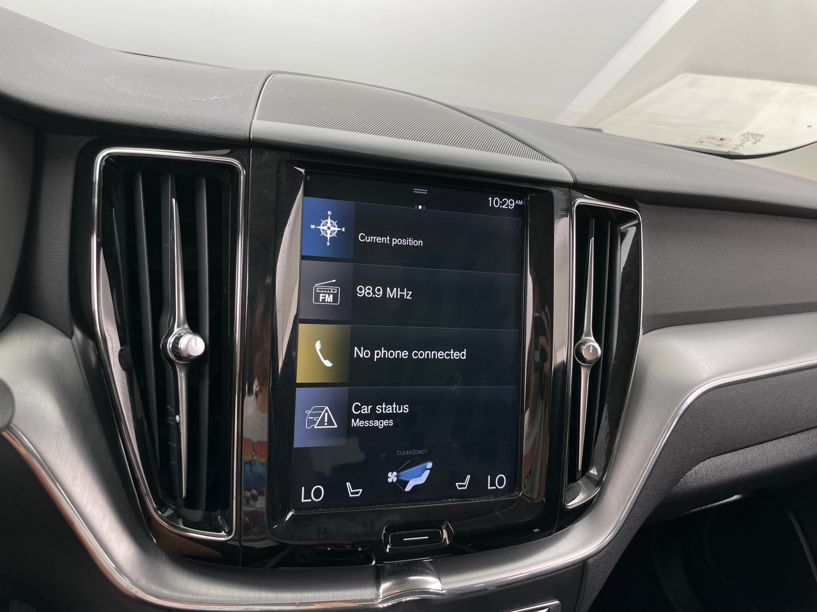 Thumbnail: 2019 Volvo XC60 - 3