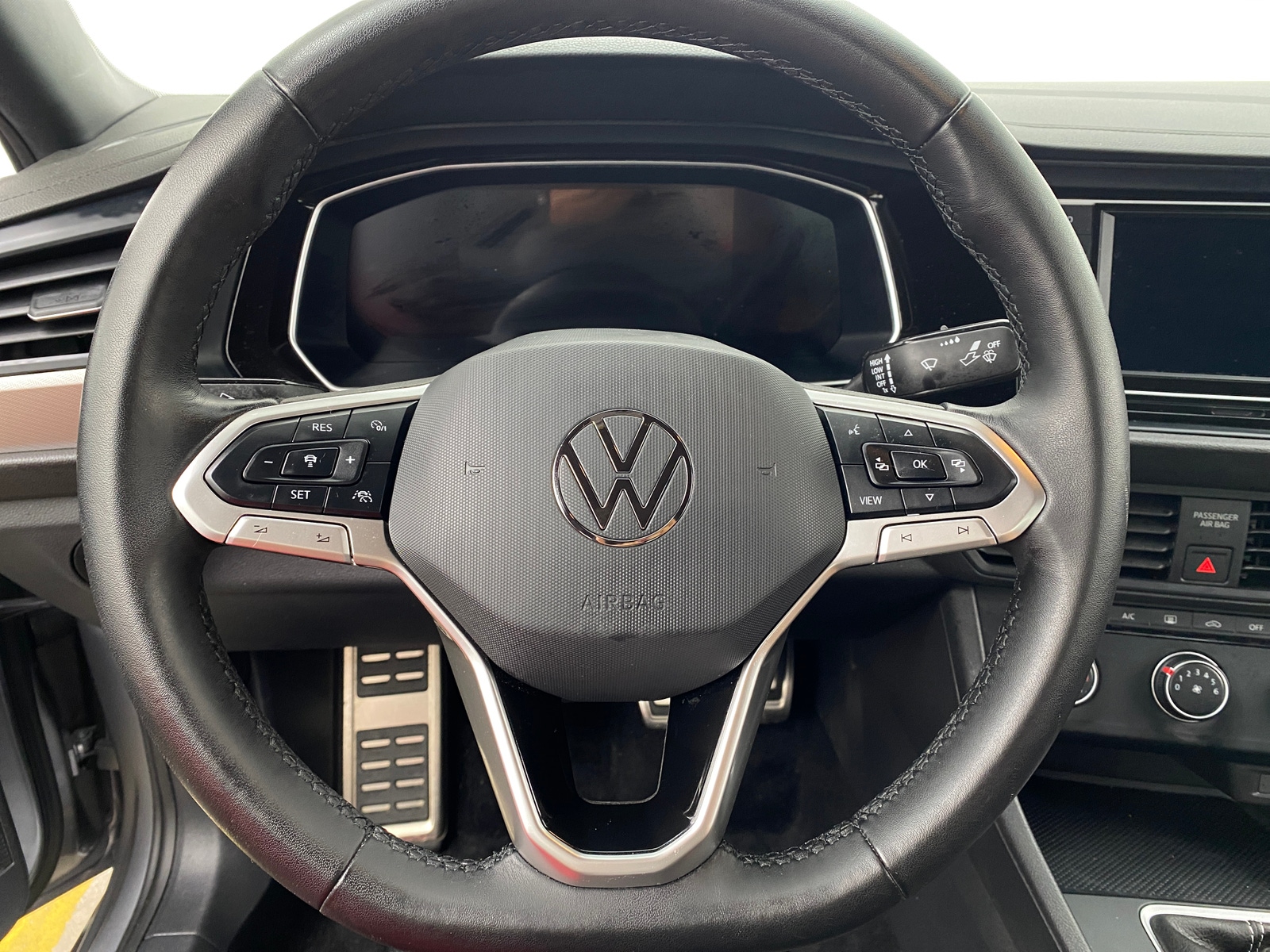Thumbnail: 2024 Volkswagen Jetta - 5
