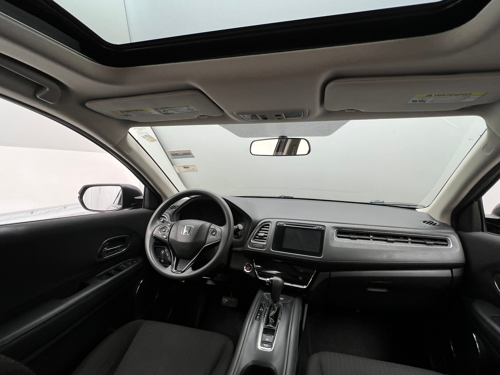Thumbnail: 2016 Honda HR-V - 3