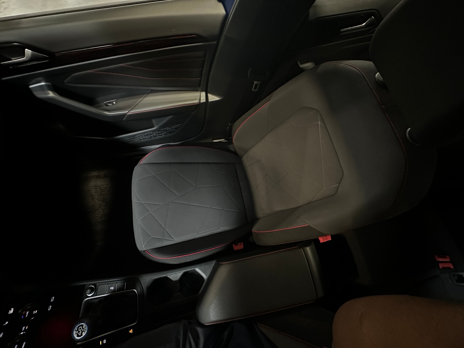 Thumbnail: 2024 Volkswagen Jetta - 2